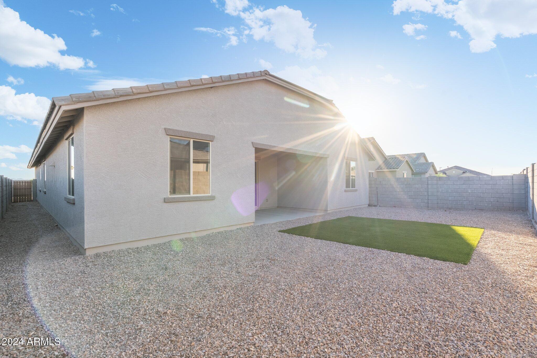 23376 W MIAMI Street