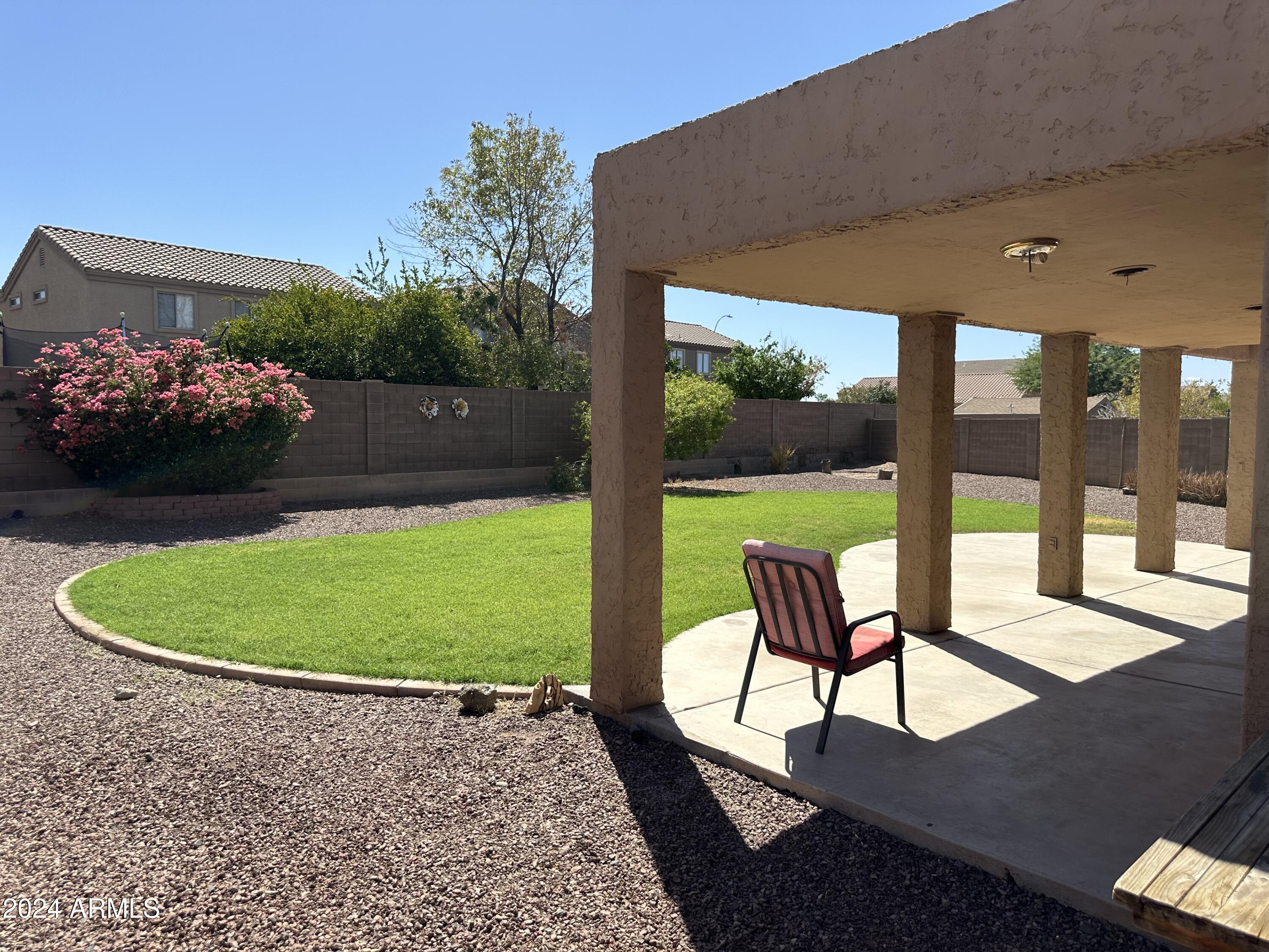 10937 W MINNEZONA Avenue