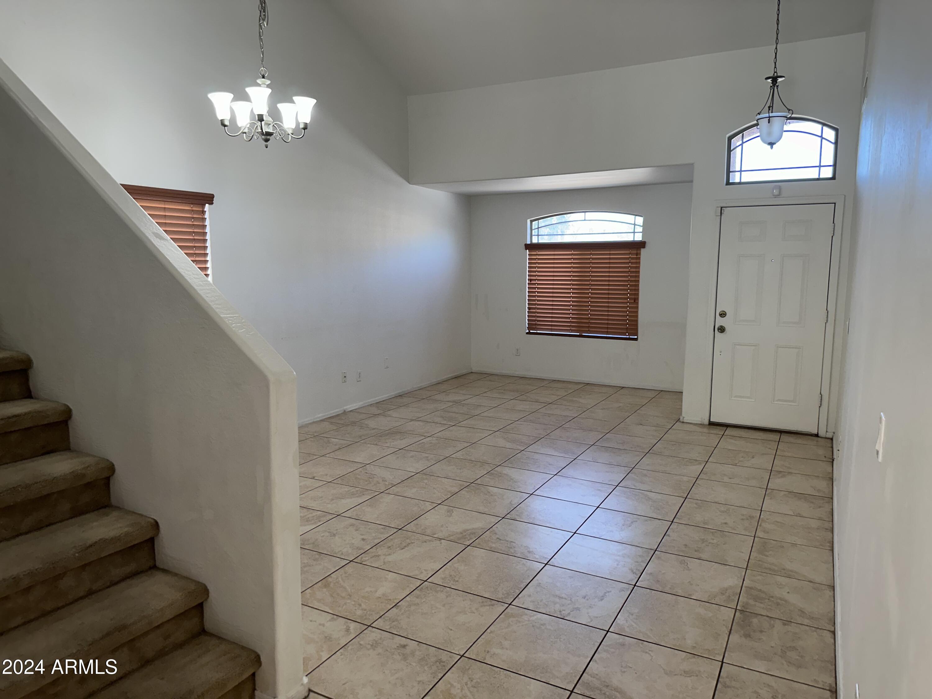 10937 W MINNEZONA Avenue