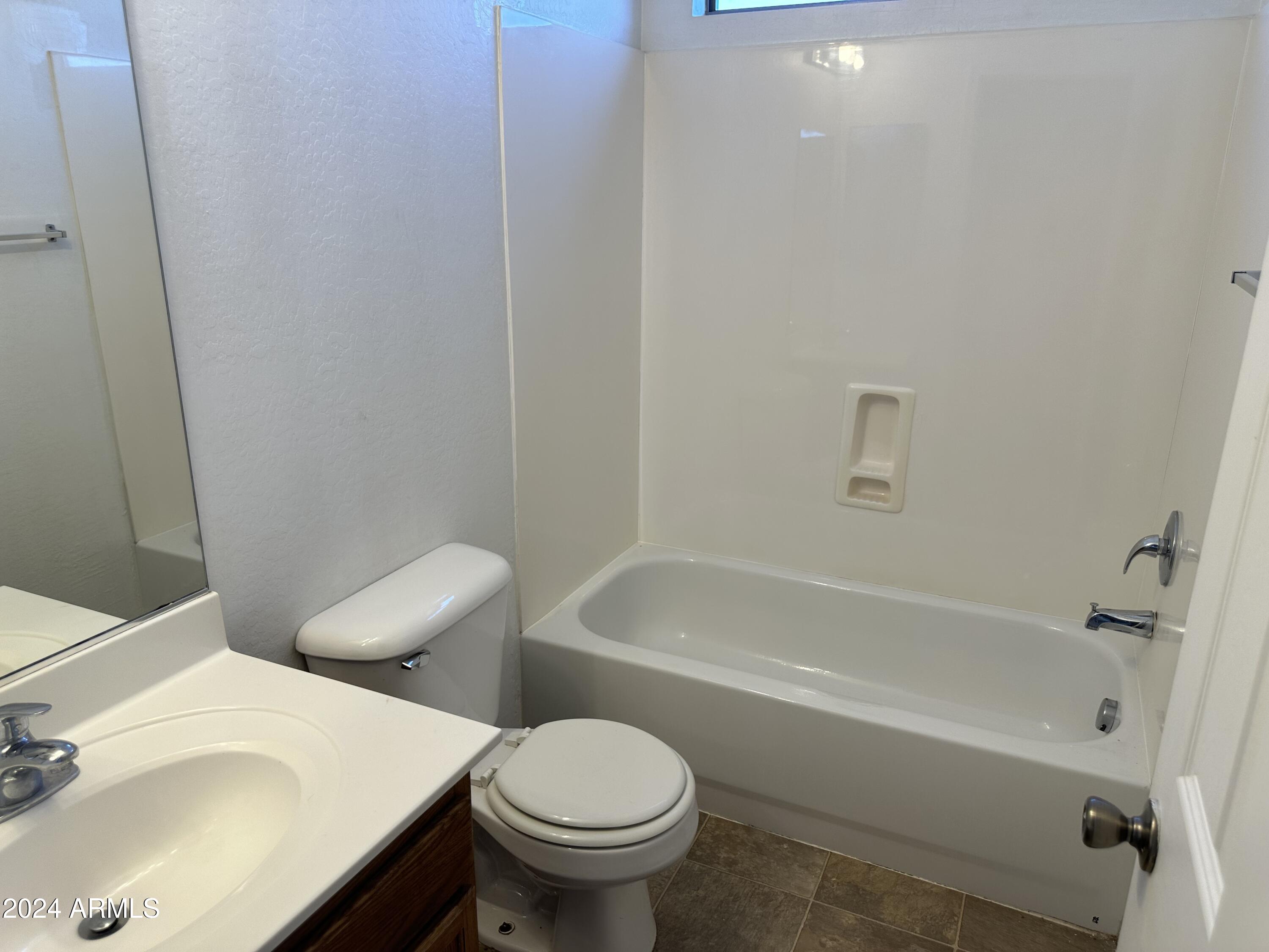 10937 W MINNEZONA Avenue