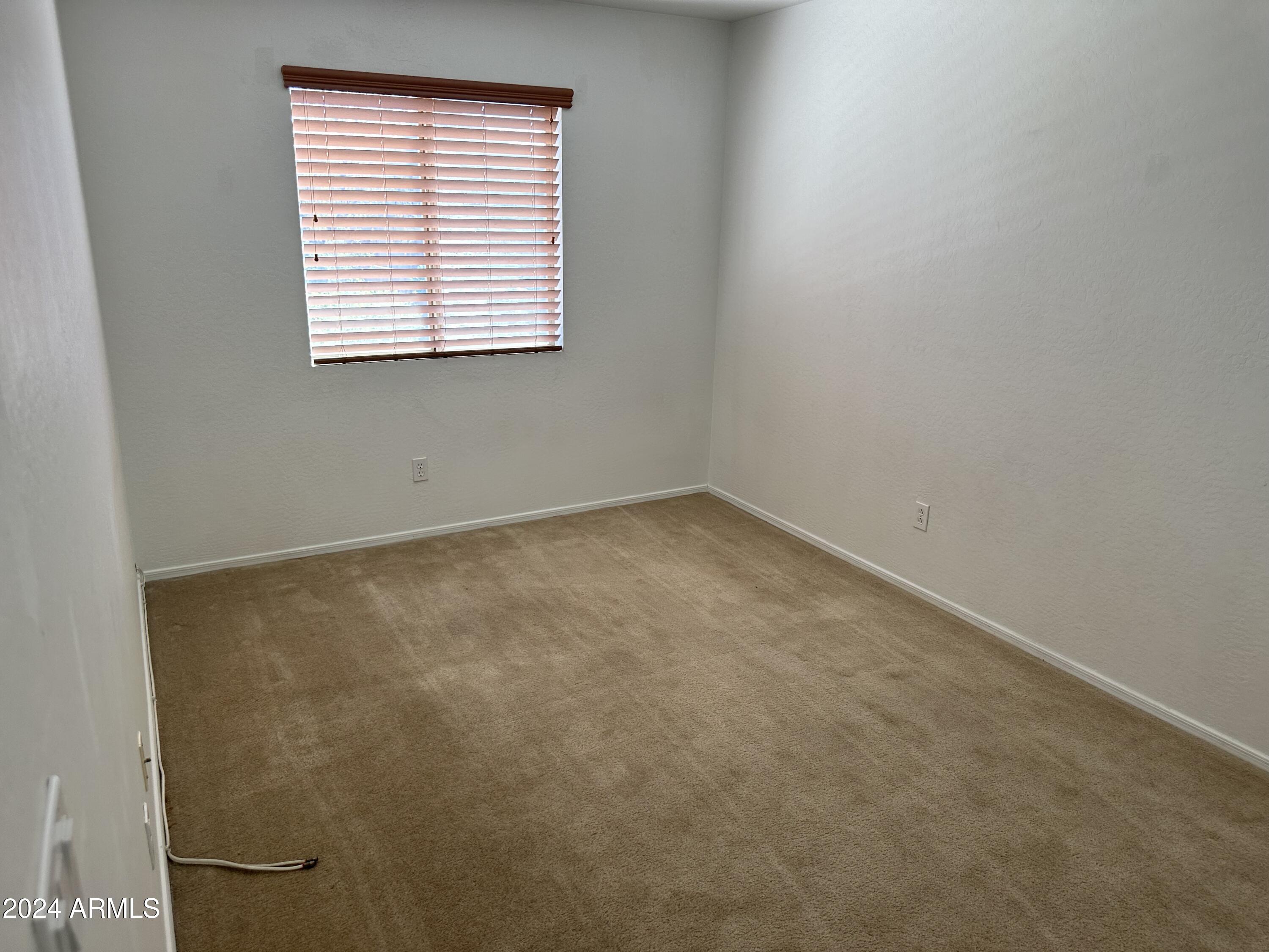 10937 W MINNEZONA Avenue