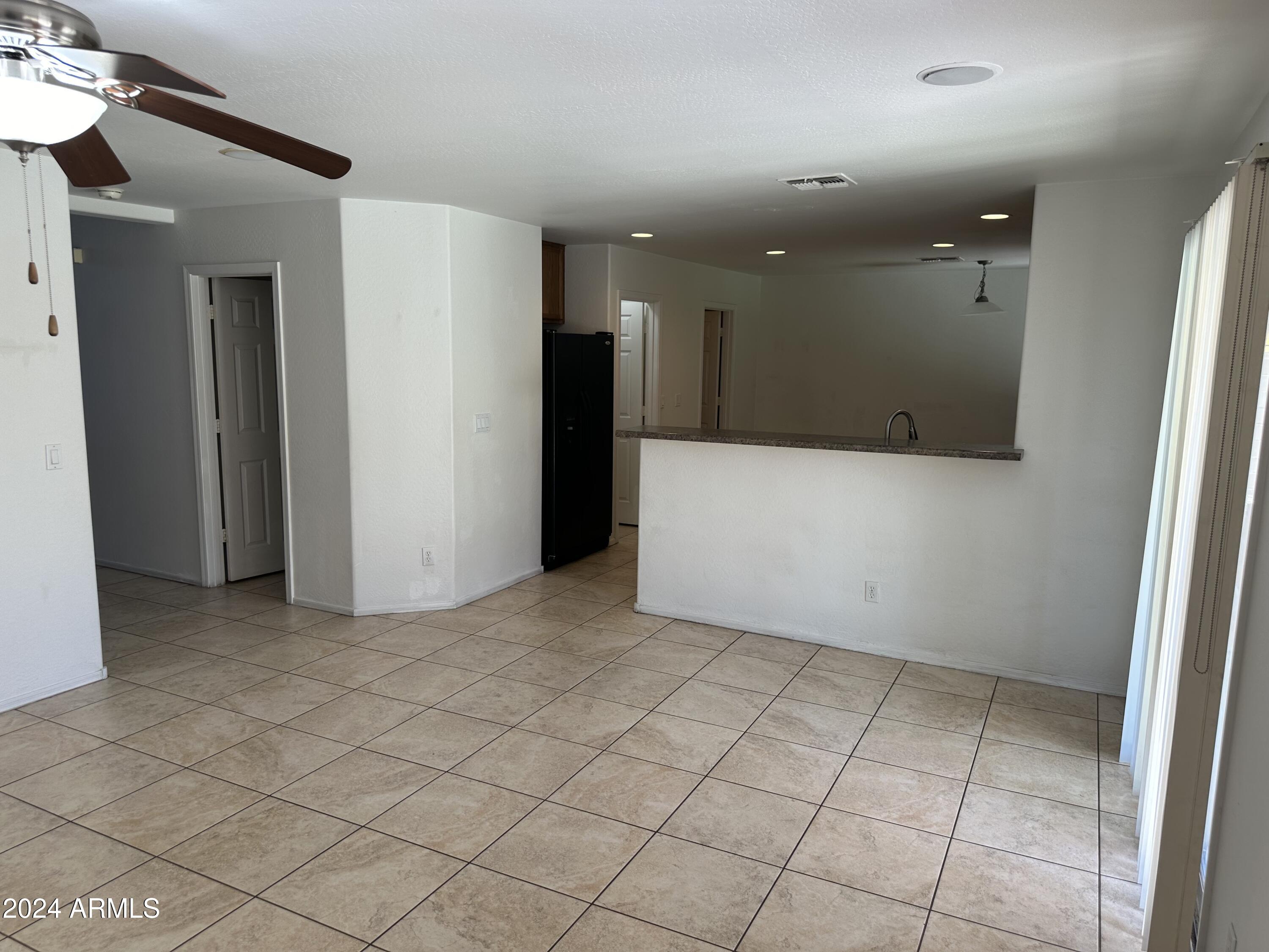 10937 W MINNEZONA Avenue