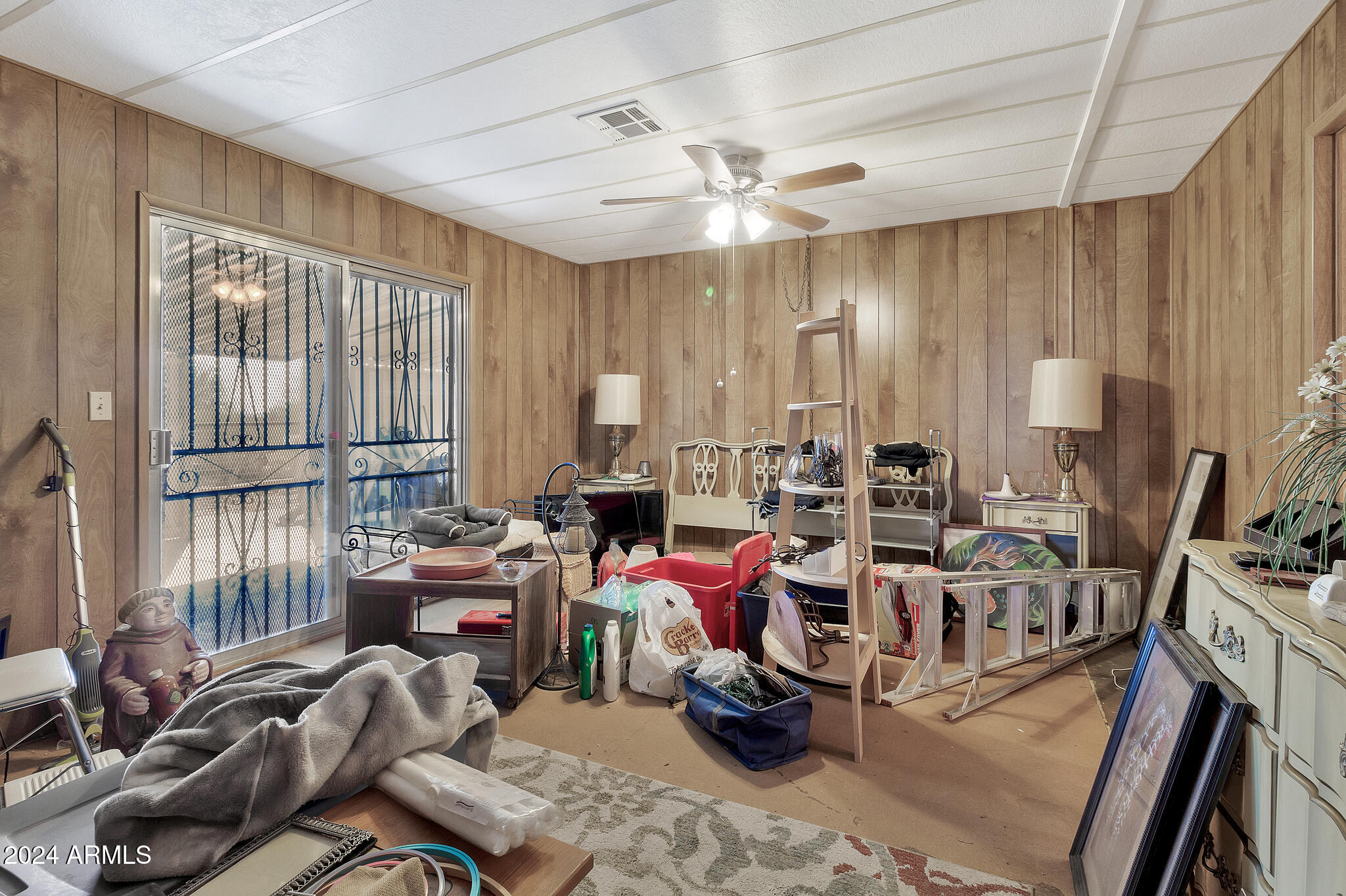 3800 N INDIANA Avenue