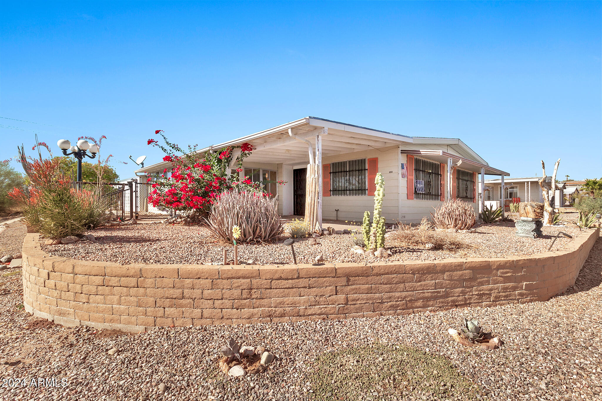 3800 N INDIANA Avenue