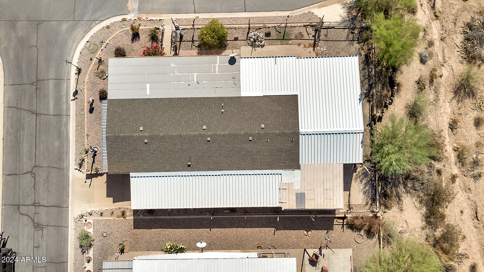 3800 N INDIANA Avenue