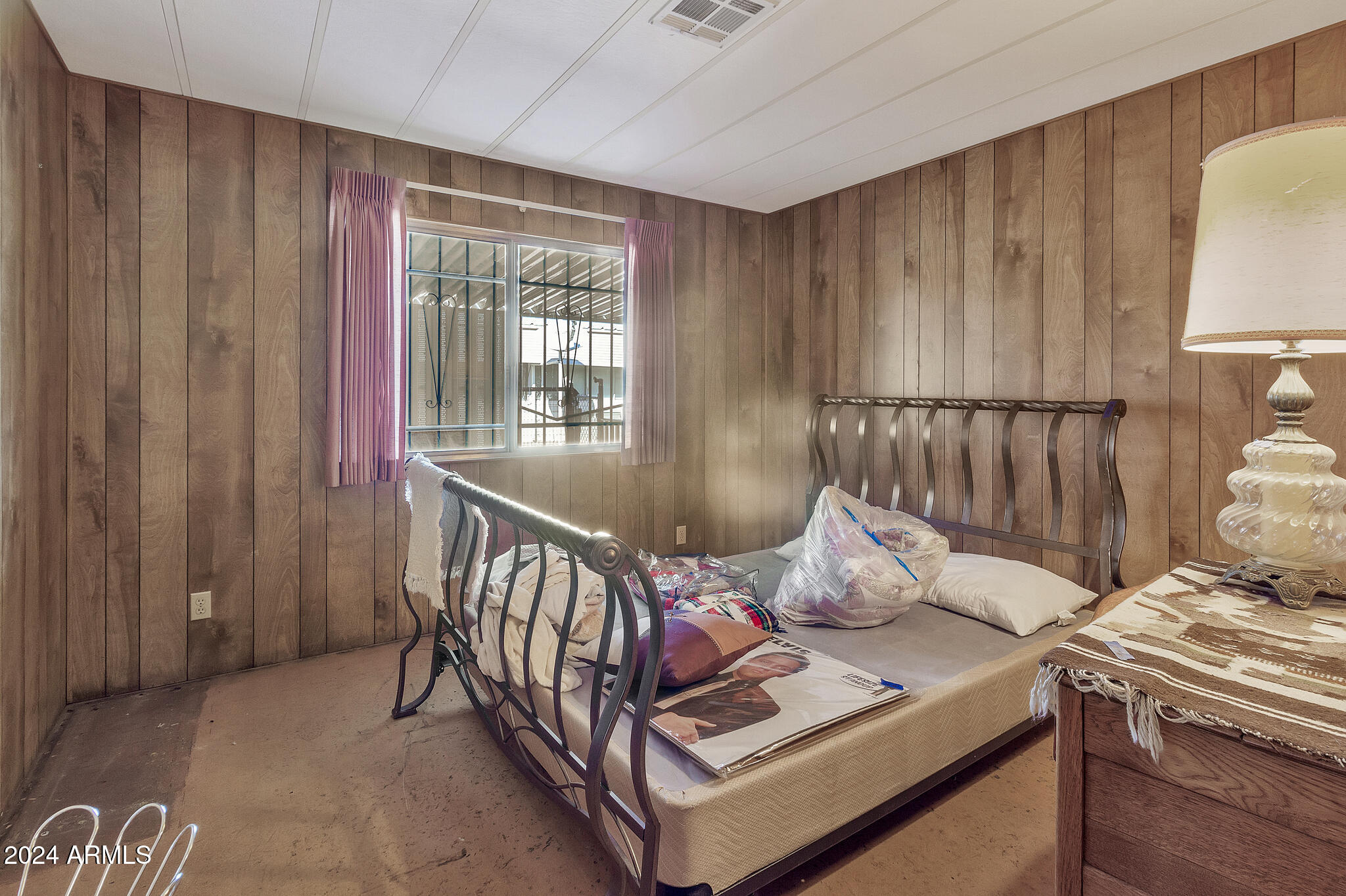 3800 N INDIANA Avenue