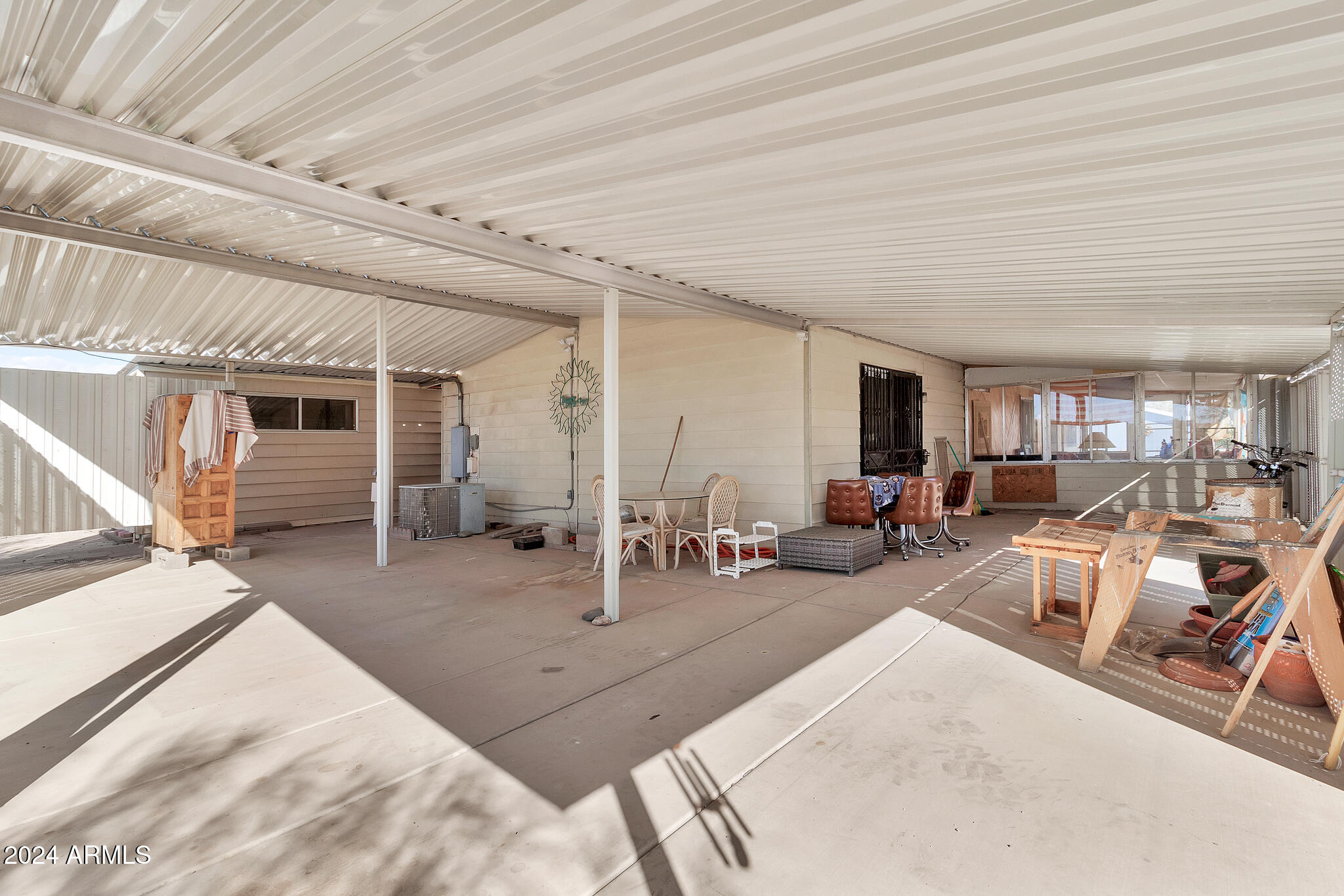 3800 N INDIANA Avenue