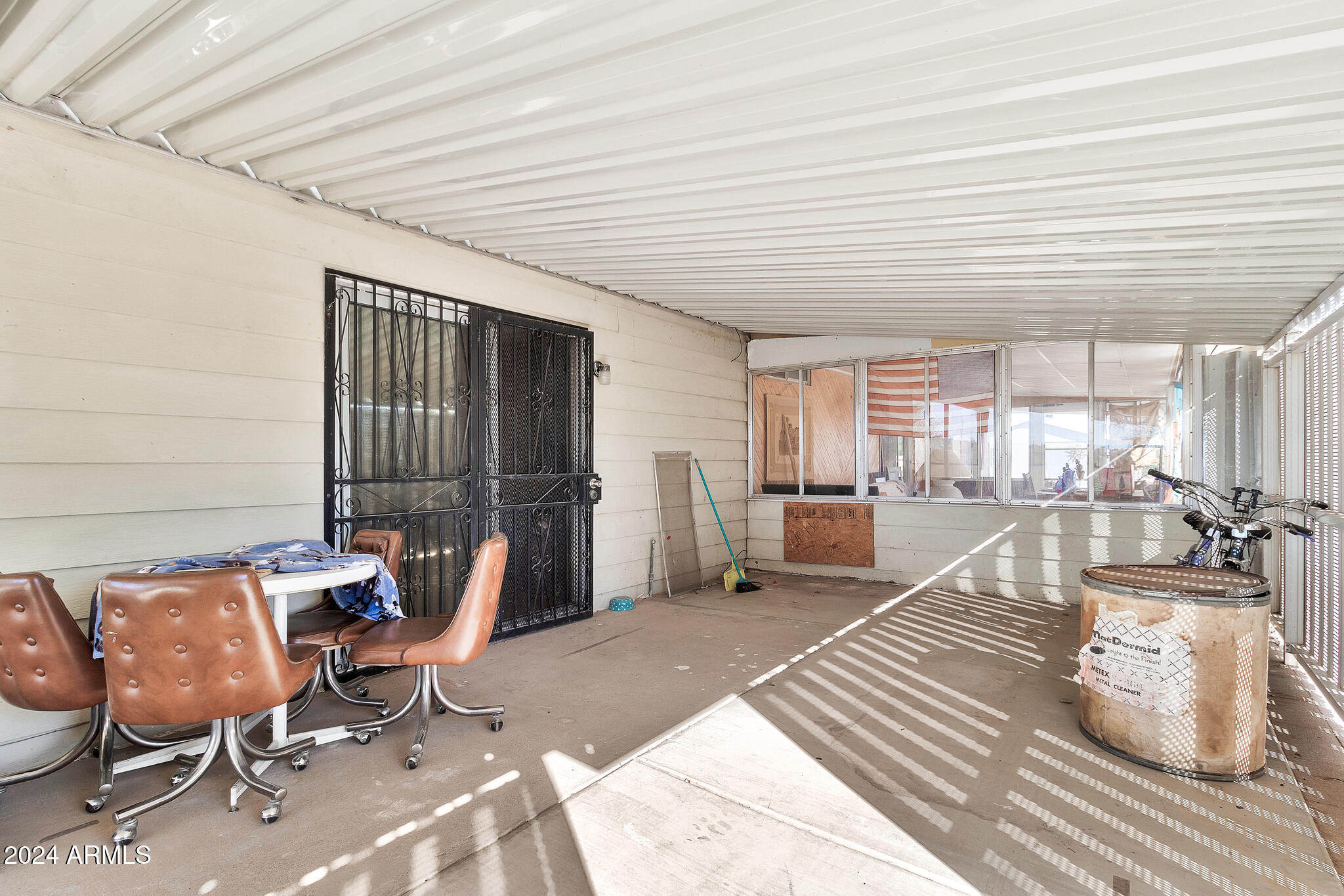 3800 N INDIANA Avenue