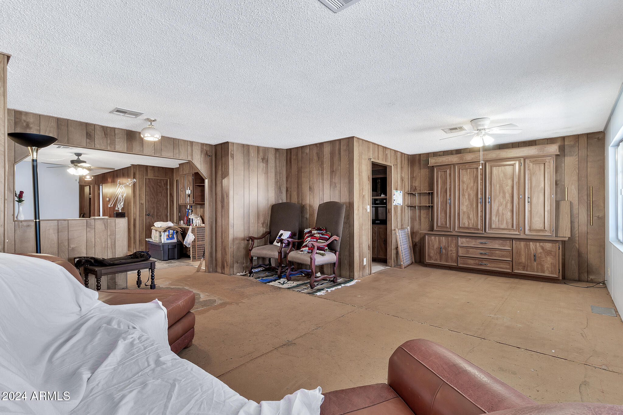 3800 N INDIANA Avenue