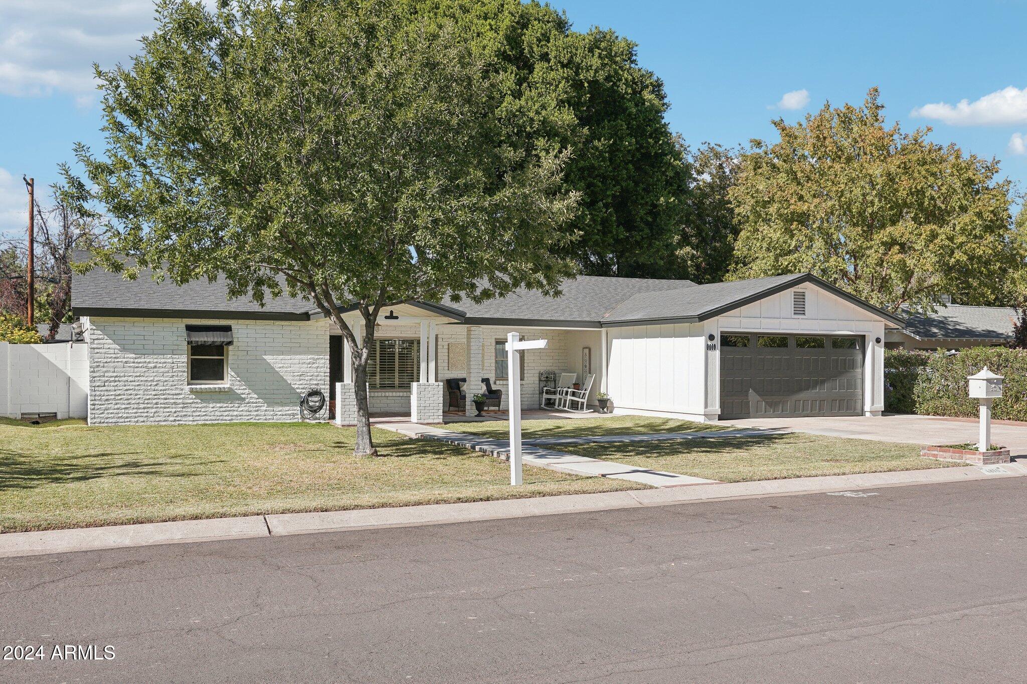 6810 N 11TH Avenue