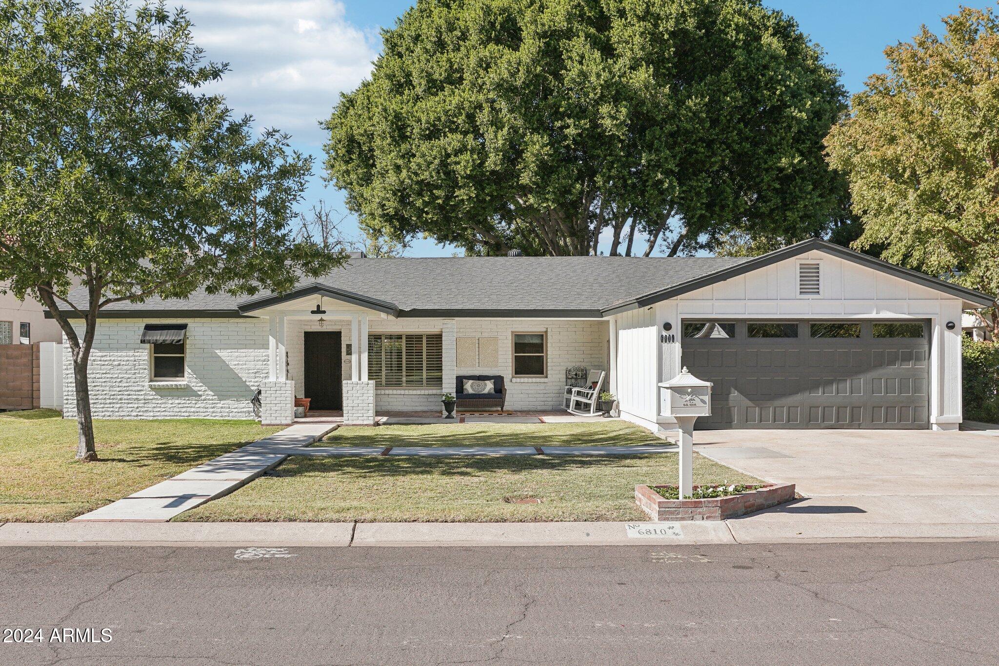 6810 N 11TH Avenue