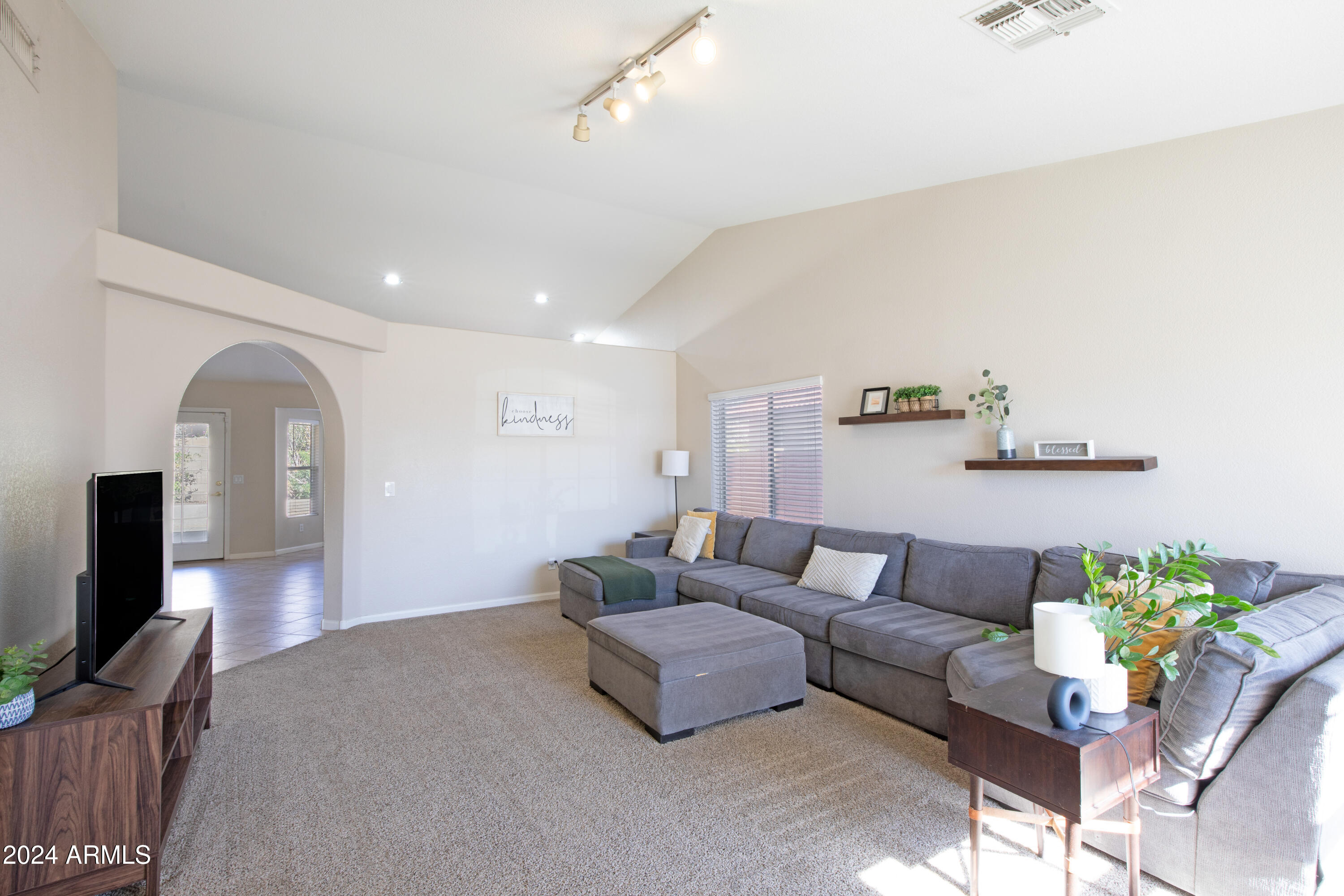 8752 W MELINDA Lane