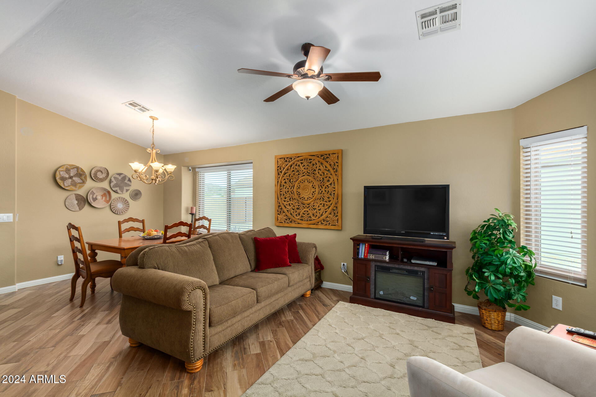 31171 N CLARIDGE Circle