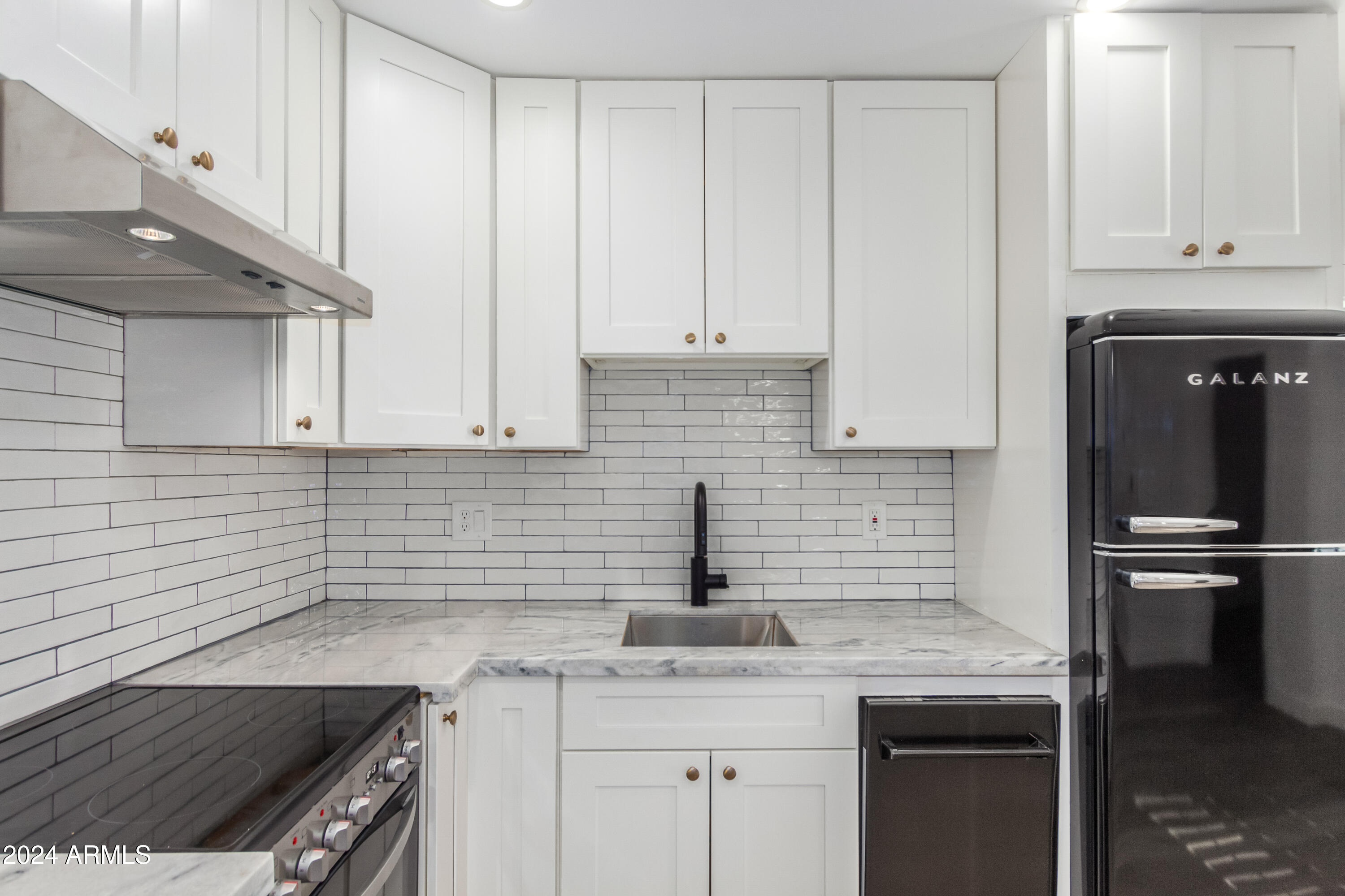 917 E MCKINLEY Street