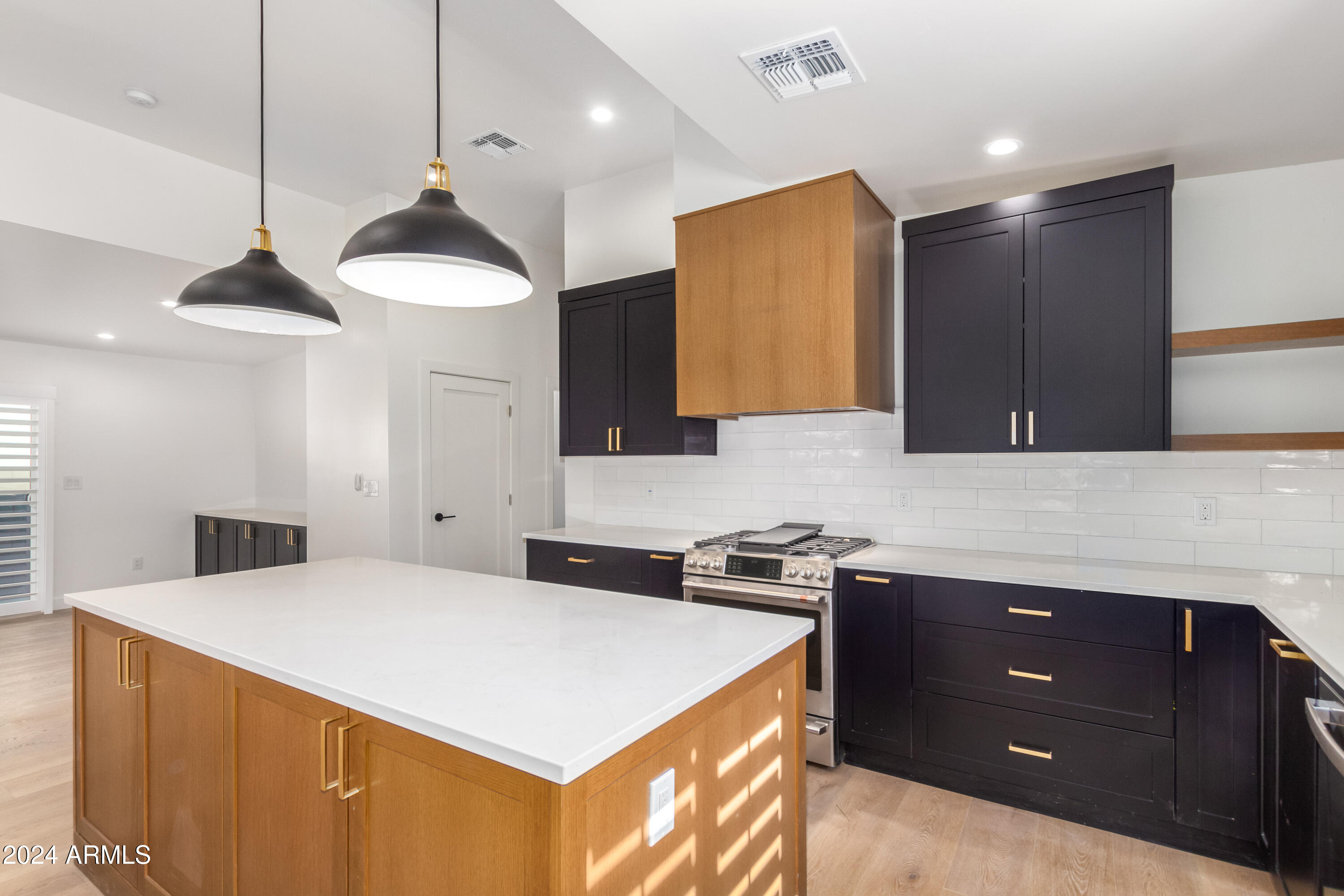 917 E MCKINLEY Street