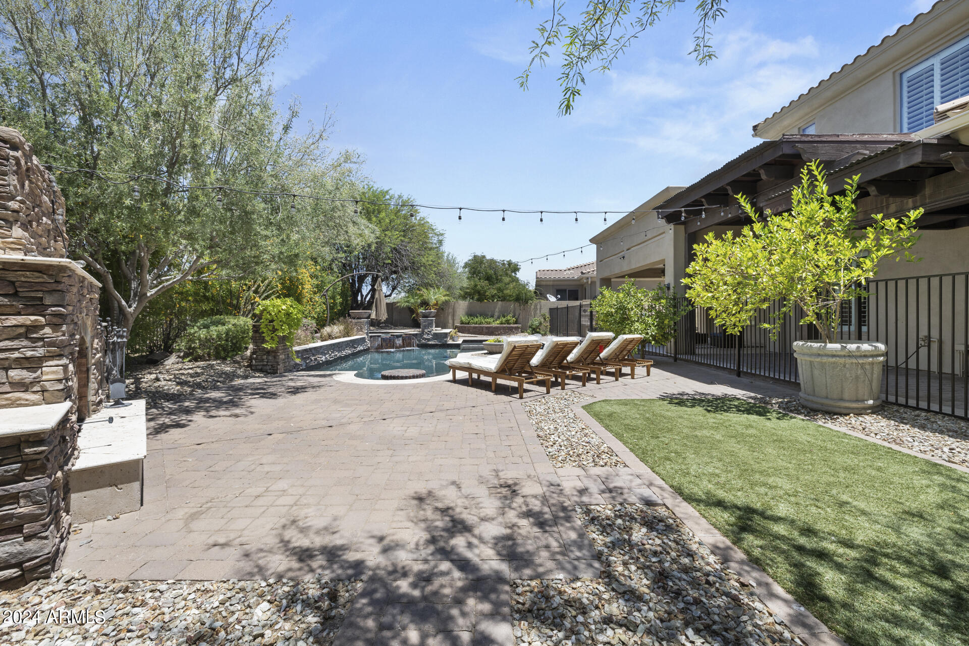 22222 N 36TH Way