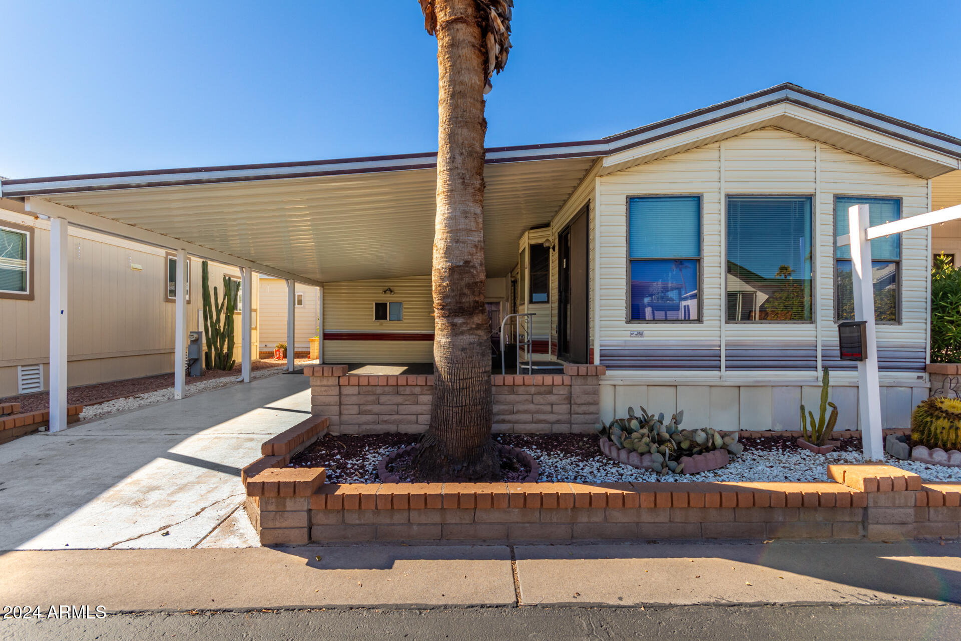 111 S GREENFIELD Road # 465