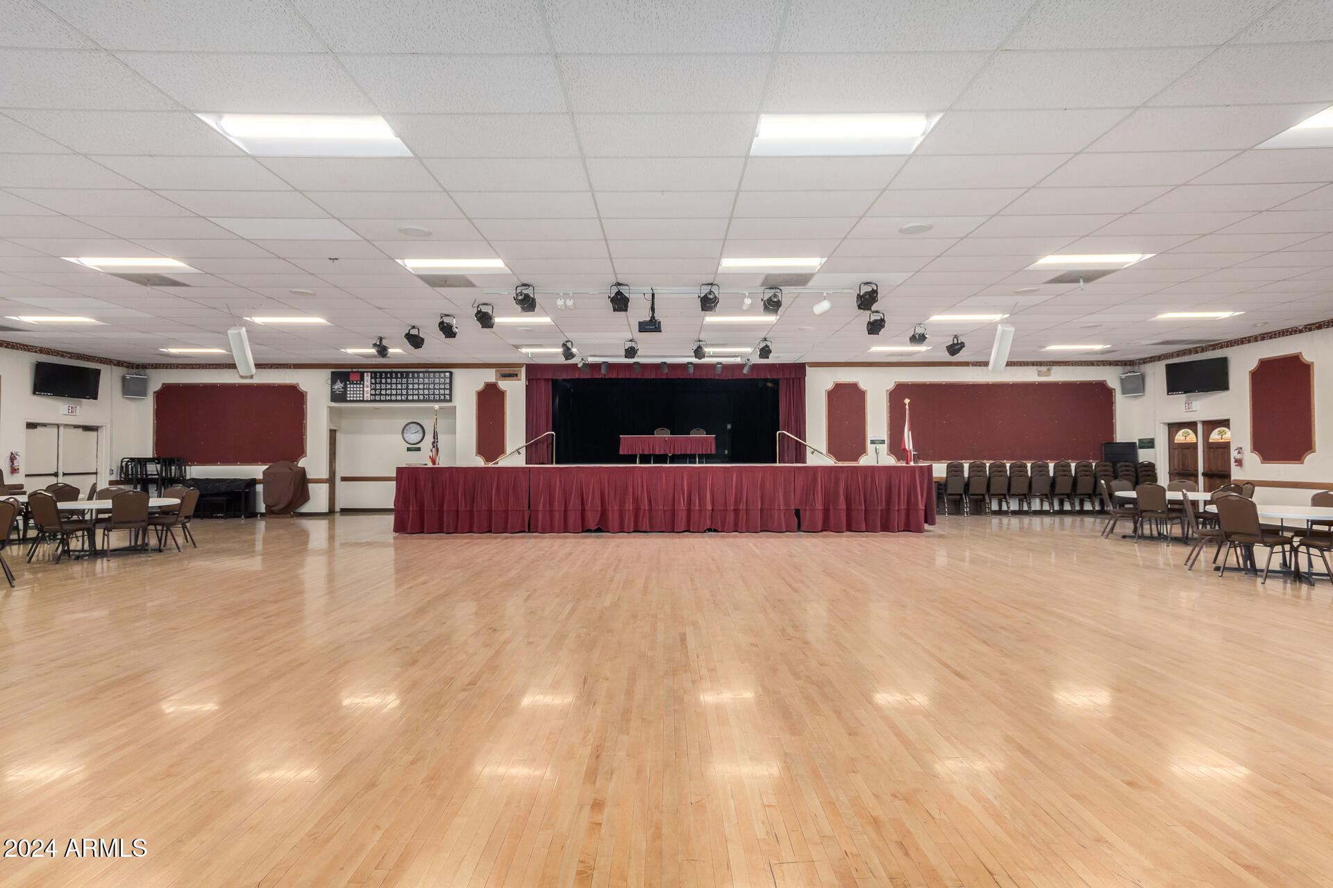111 S GREENFIELD Road # 465
