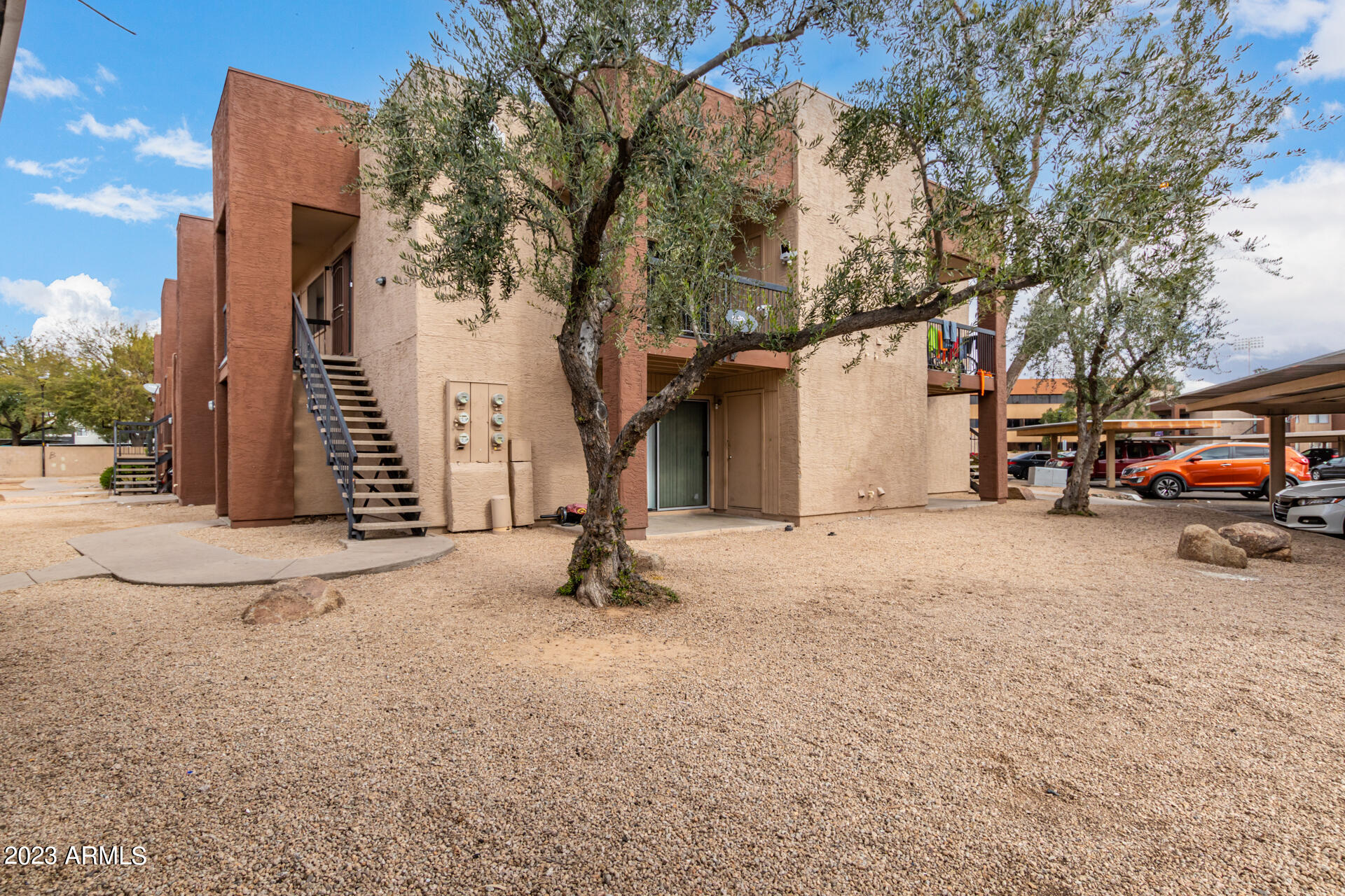 3810 N MARYVALE Parkway # 2009