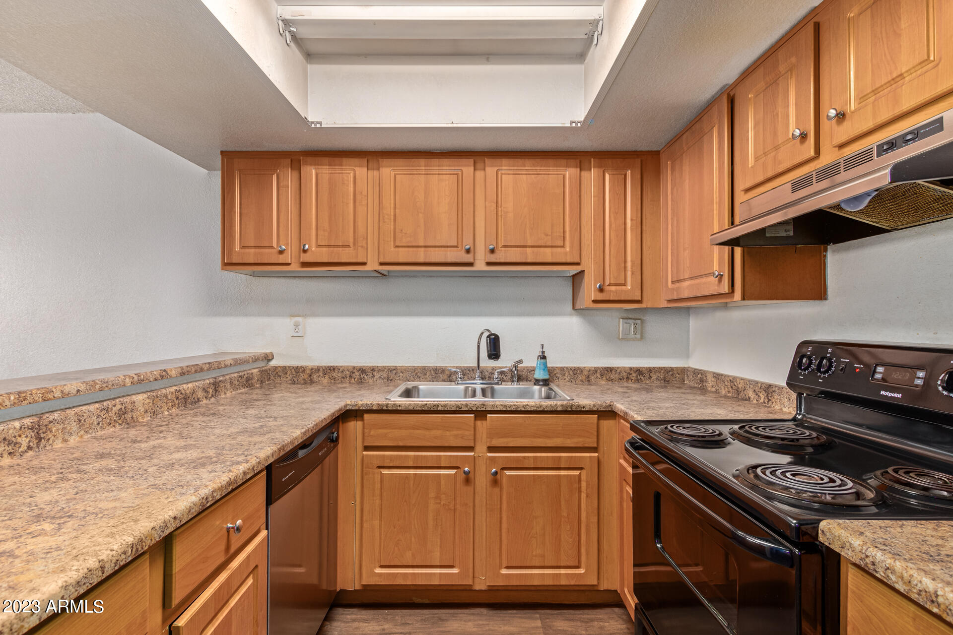 3810 N MARYVALE Parkway # 2009