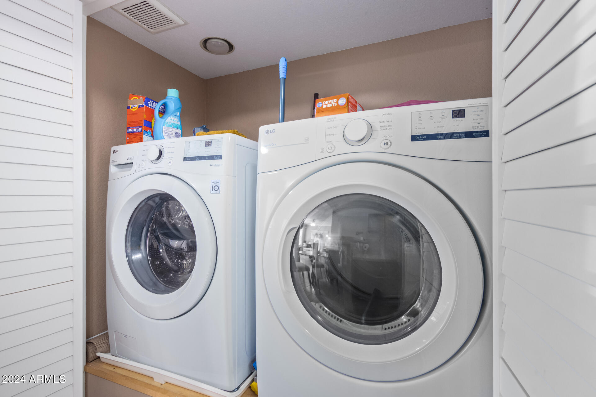 8787 E Mountain View Road # 1093