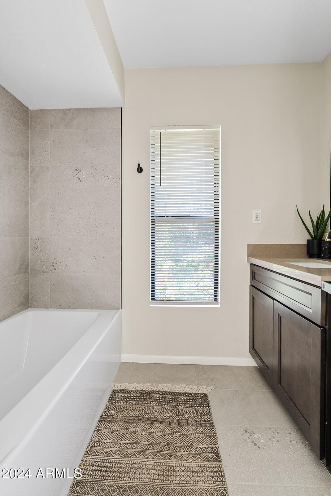 10413 N 10TH Place # 3