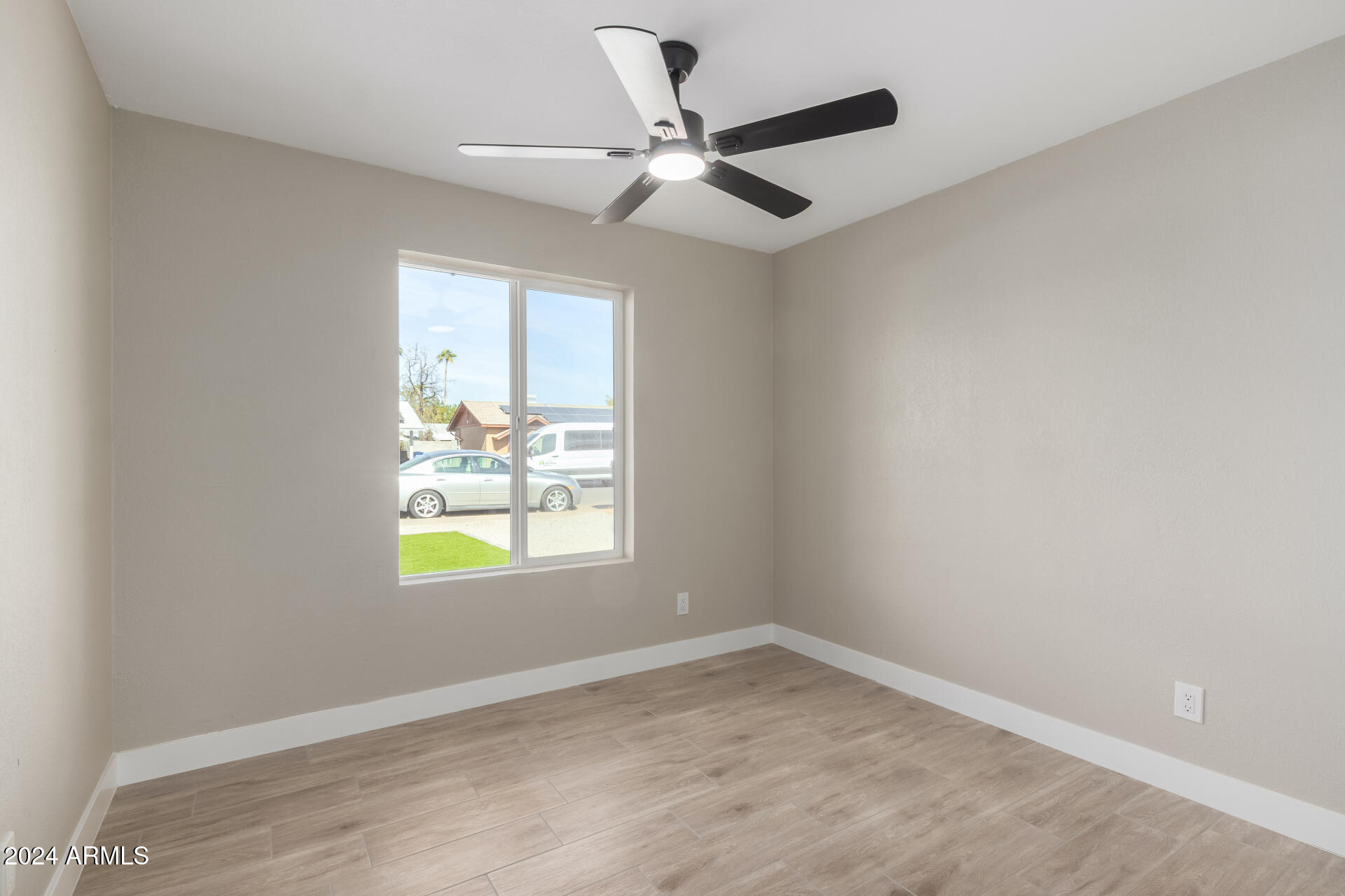 2007 W WINDROSE Drive