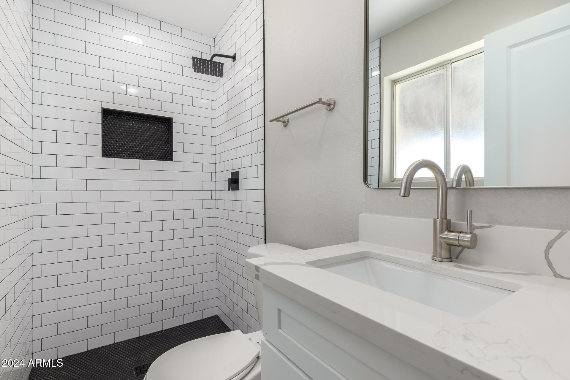 2007 W WINDROSE Drive