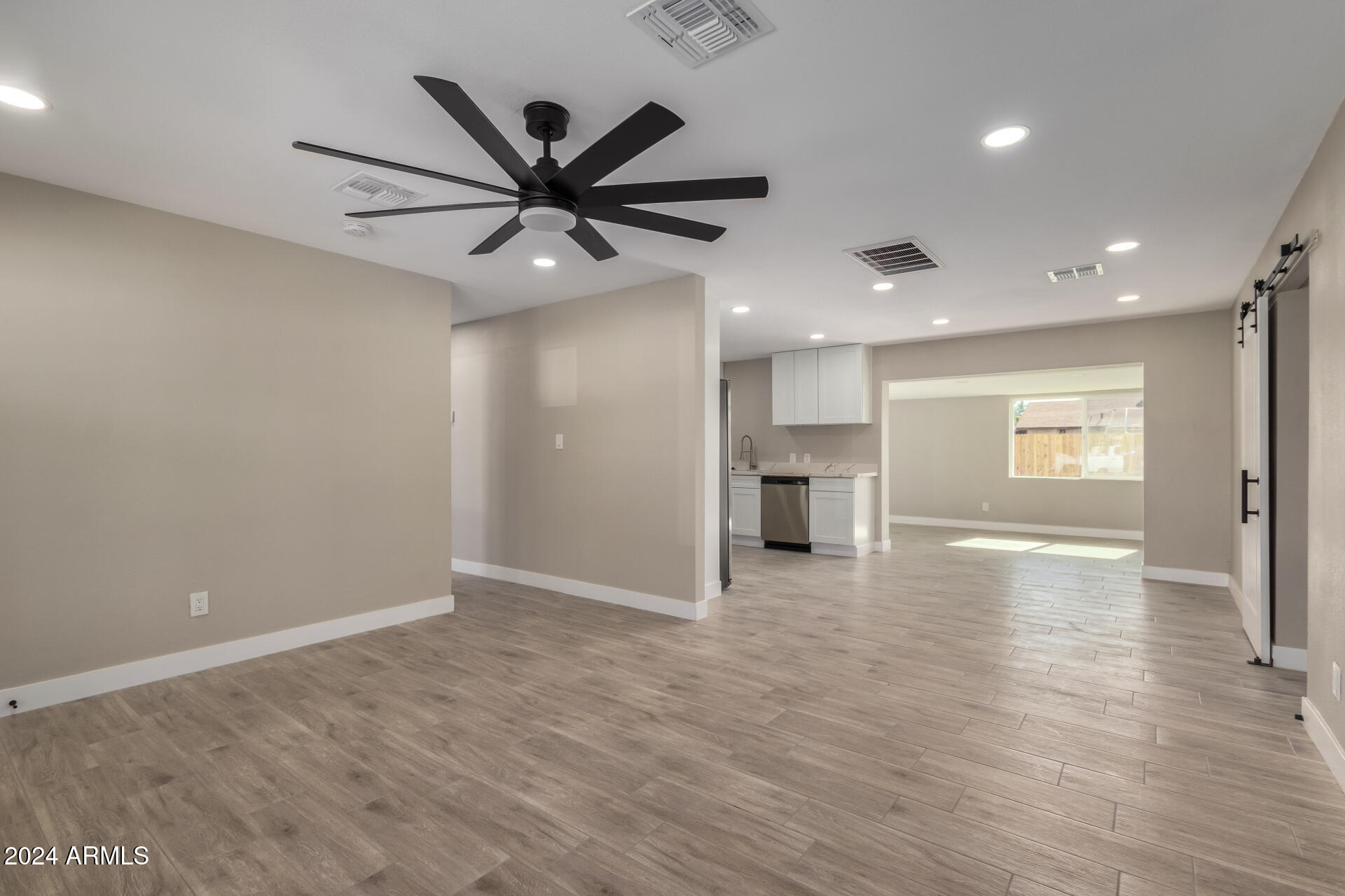 2007 W WINDROSE Drive