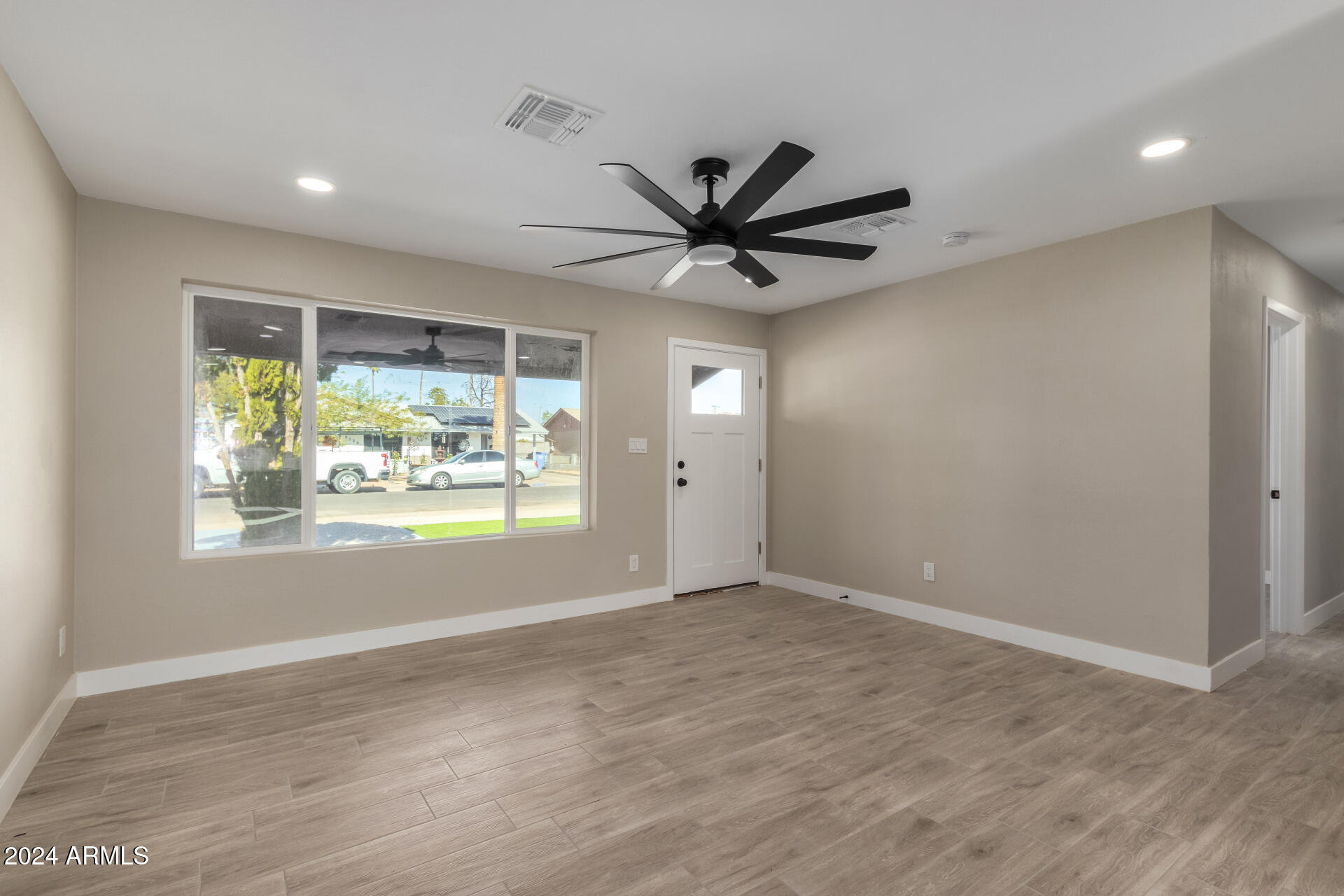 2007 W WINDROSE Drive