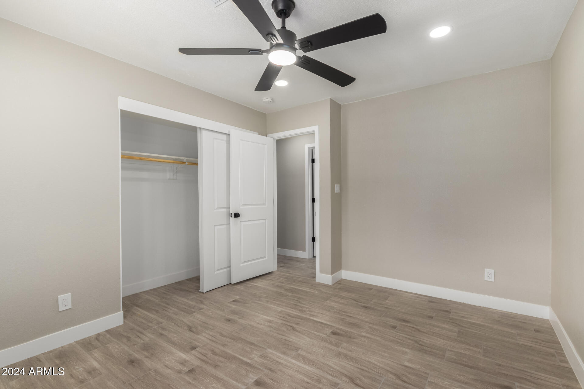 2007 W WINDROSE Drive