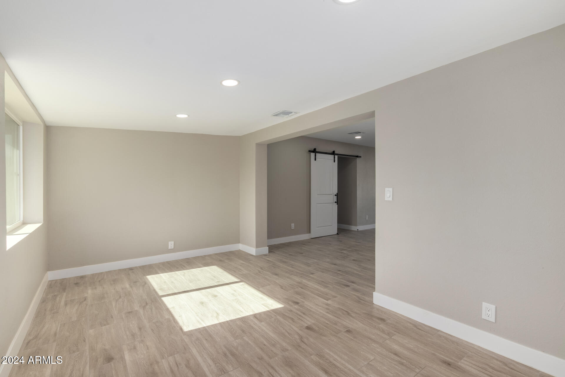 2007 W WINDROSE Drive