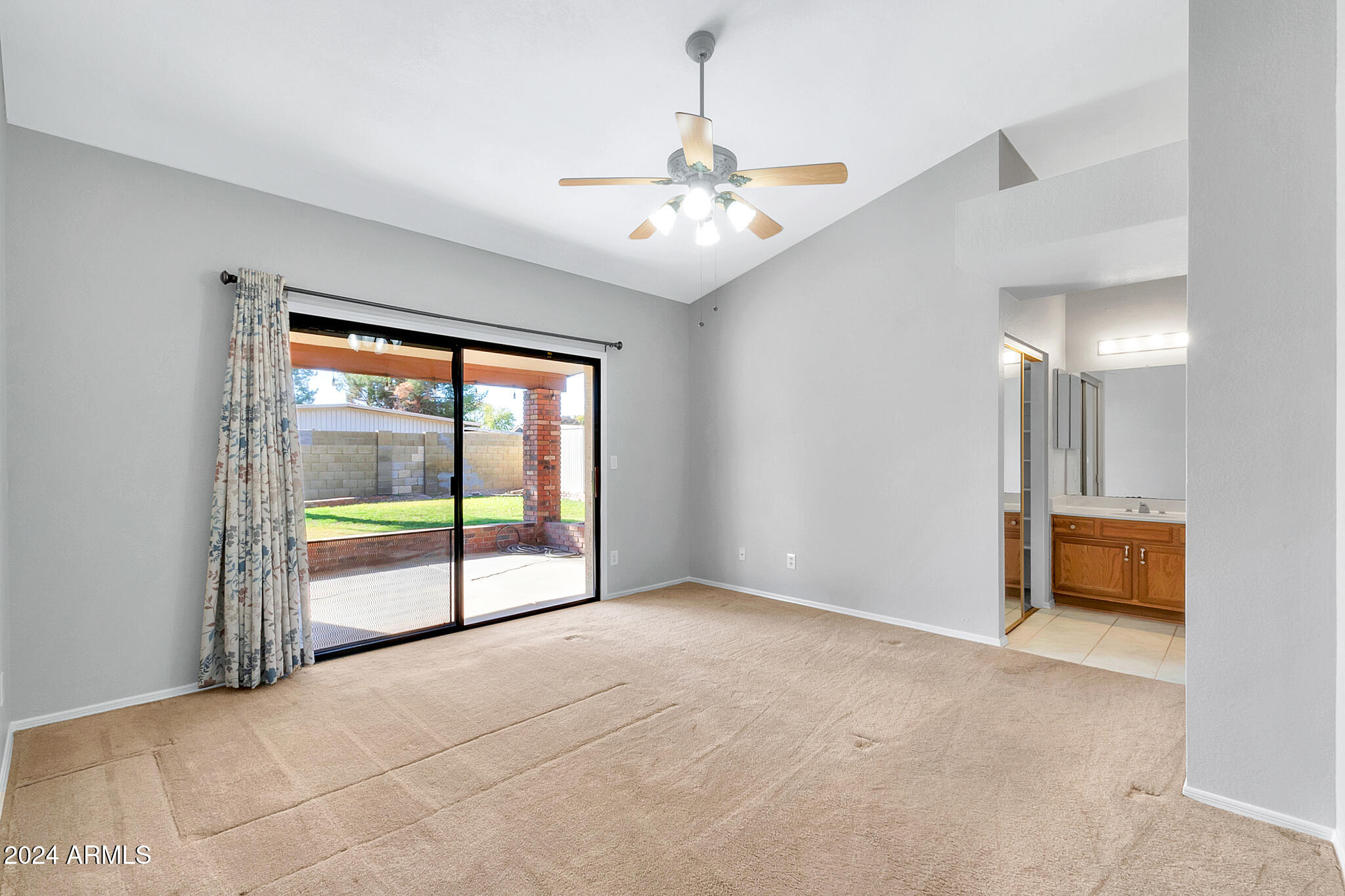 125 S HONEYSUCKLE Lane