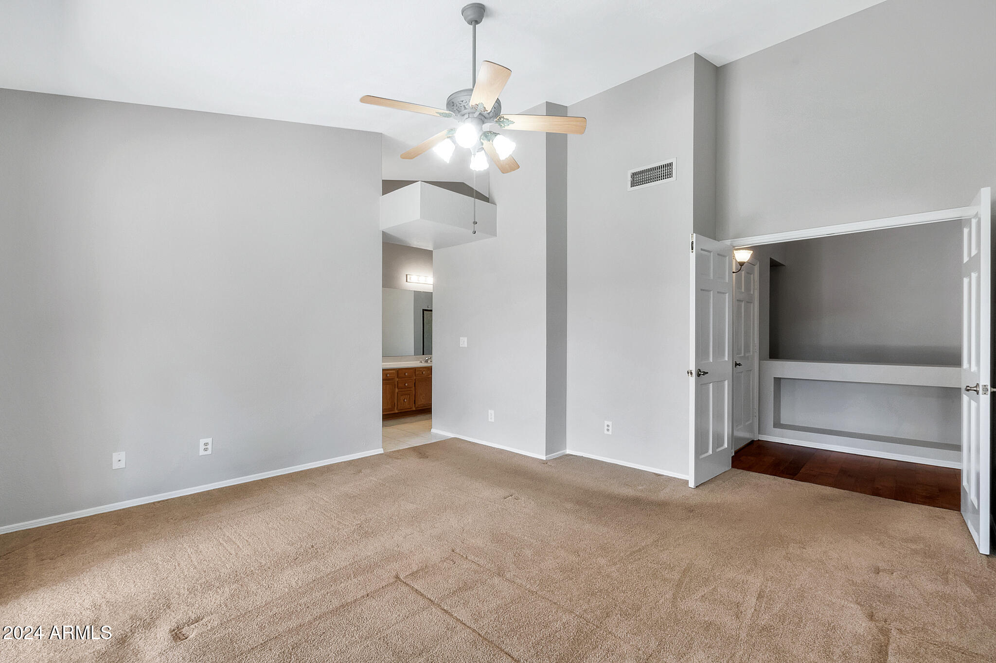 125 S HONEYSUCKLE Lane