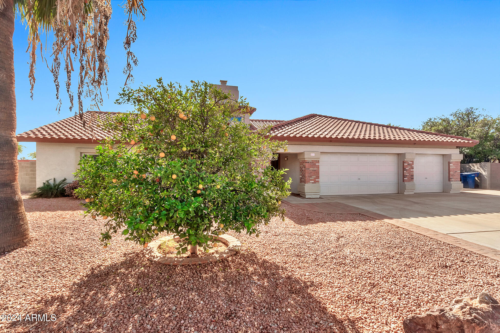 125 S HONEYSUCKLE Lane