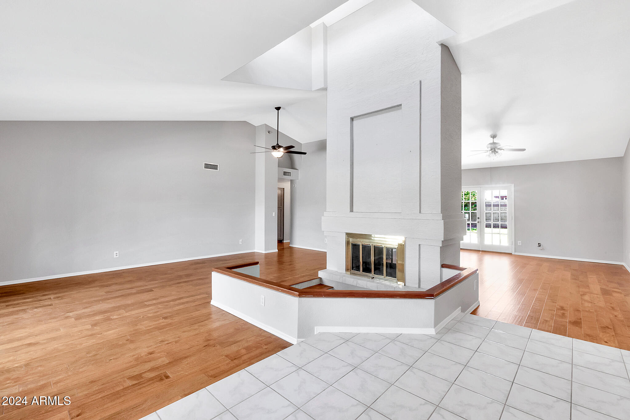 125 S HONEYSUCKLE Lane