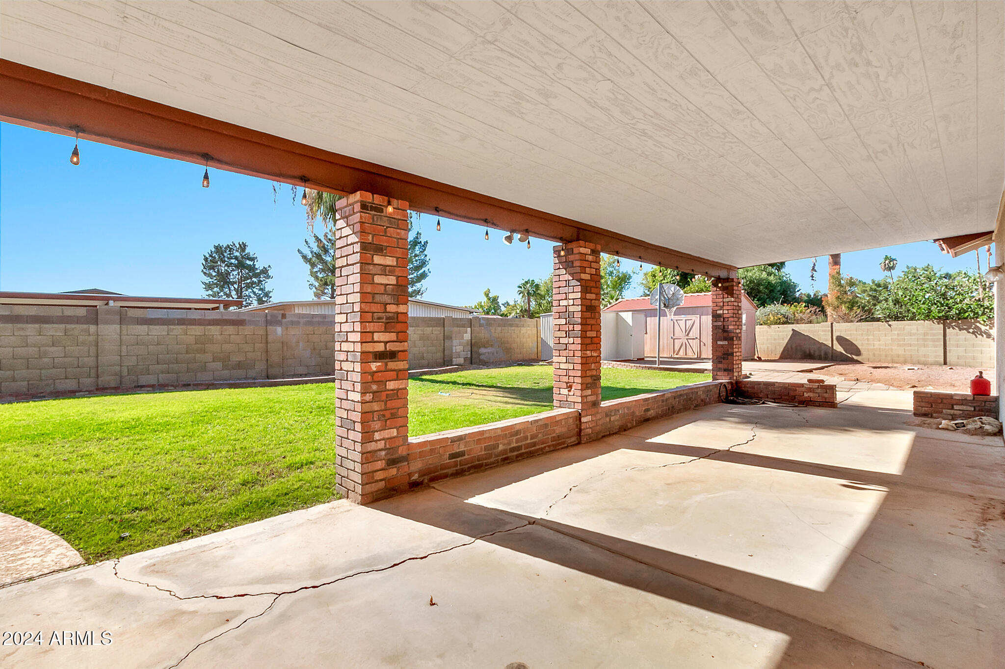 125 S HONEYSUCKLE Lane