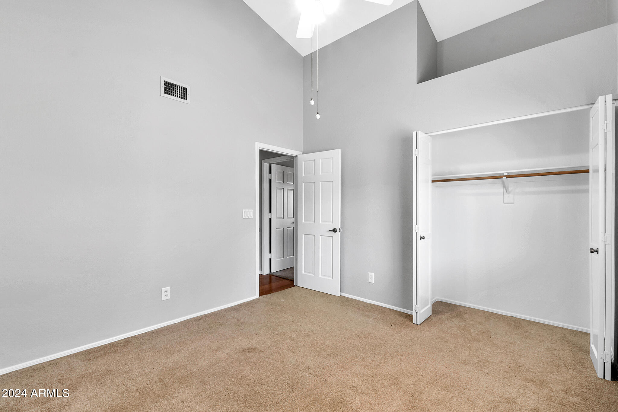 125 S HONEYSUCKLE Lane