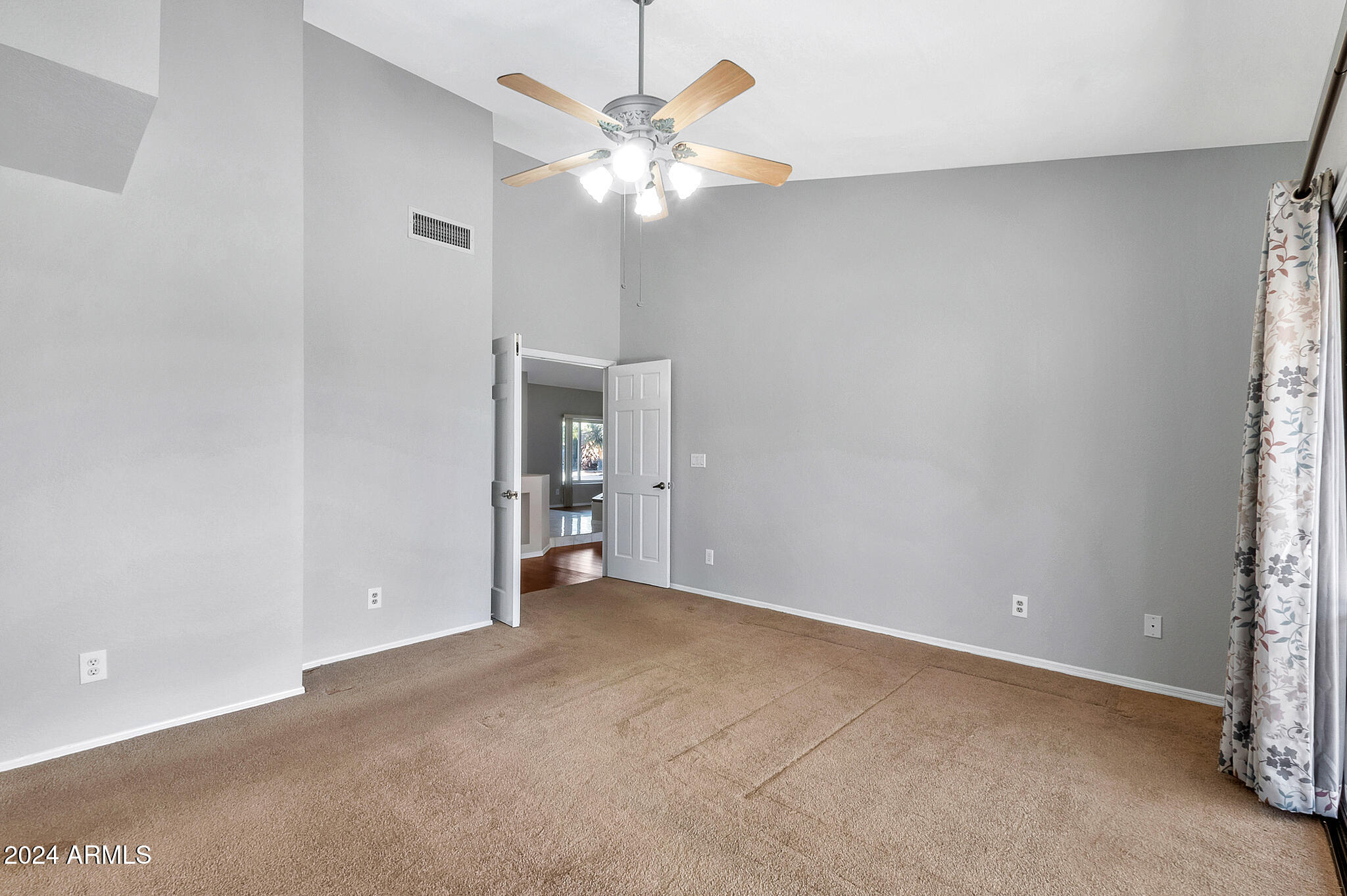 125 S HONEYSUCKLE Lane