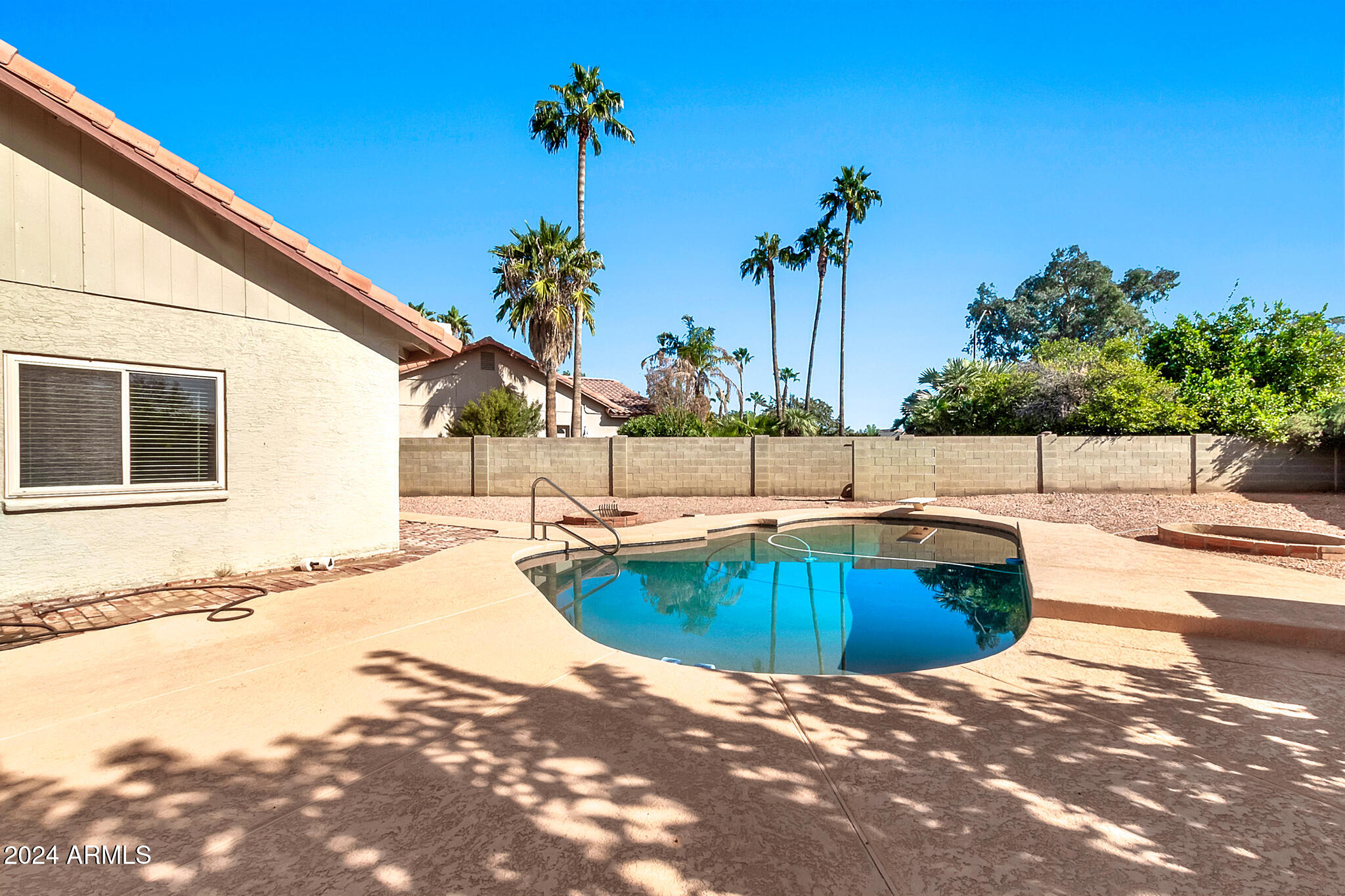 125 S HONEYSUCKLE Lane