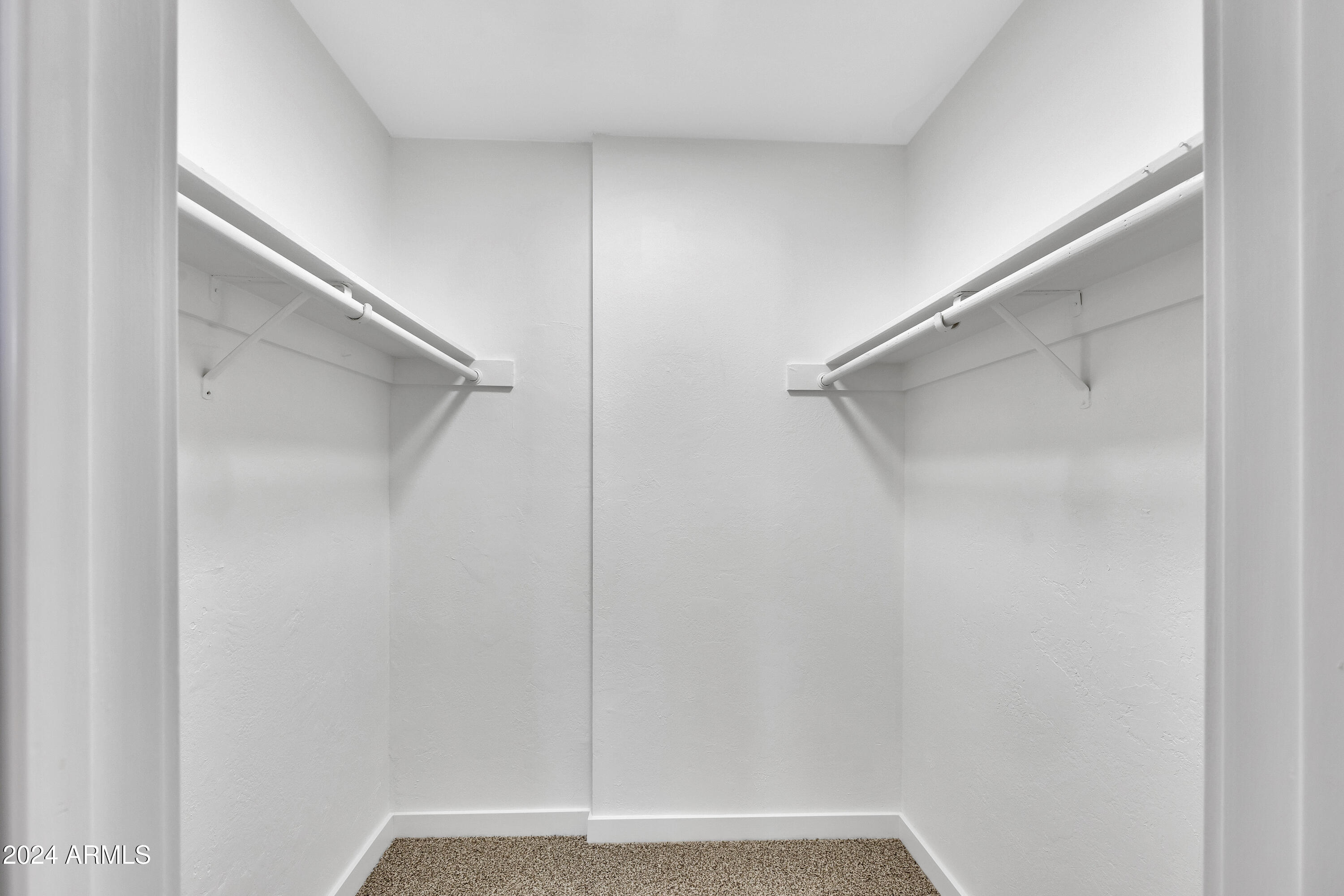 2611 E RANDALL Drive