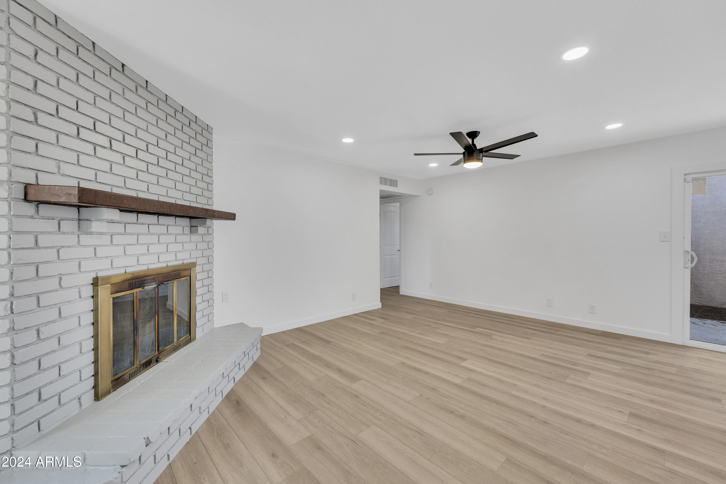 2611 E RANDALL Drive