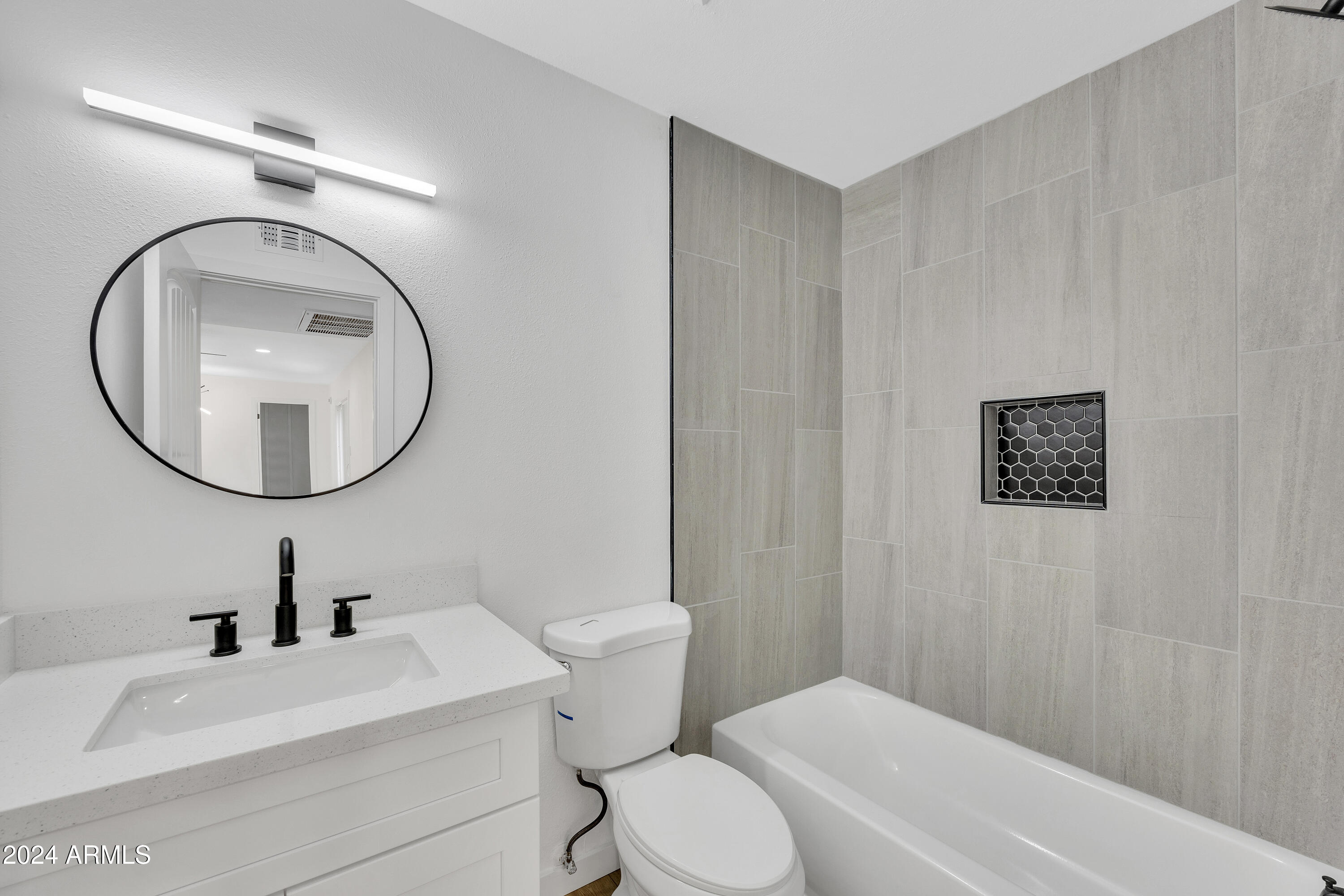 2611 E RANDALL Drive