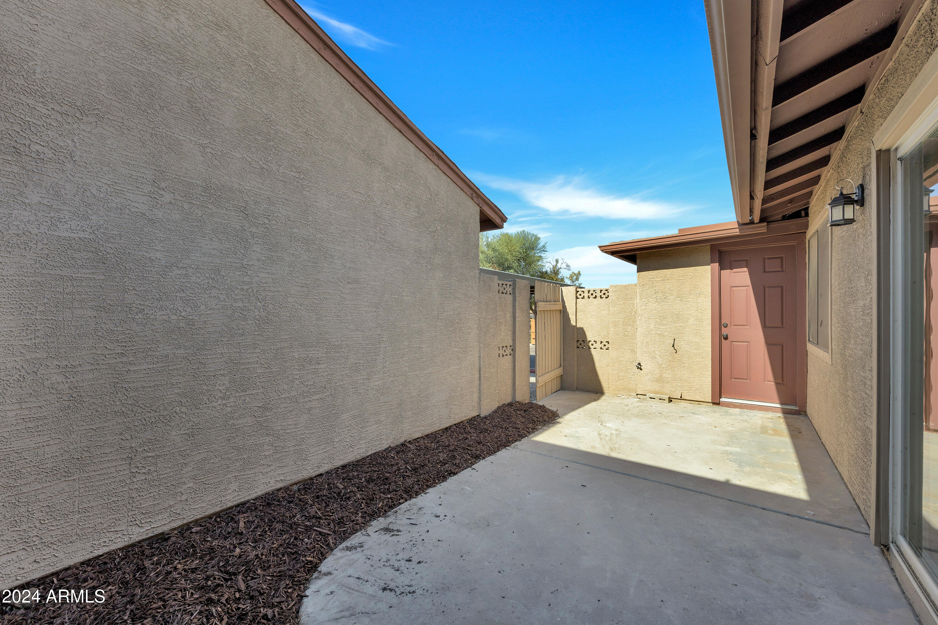 2611 E RANDALL Drive