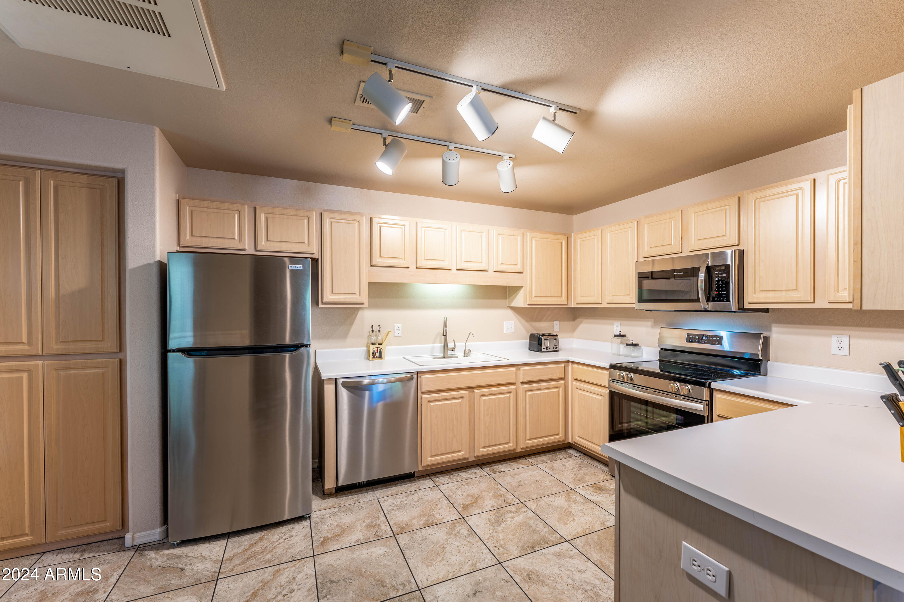 15380 N 100TH Street, 2124