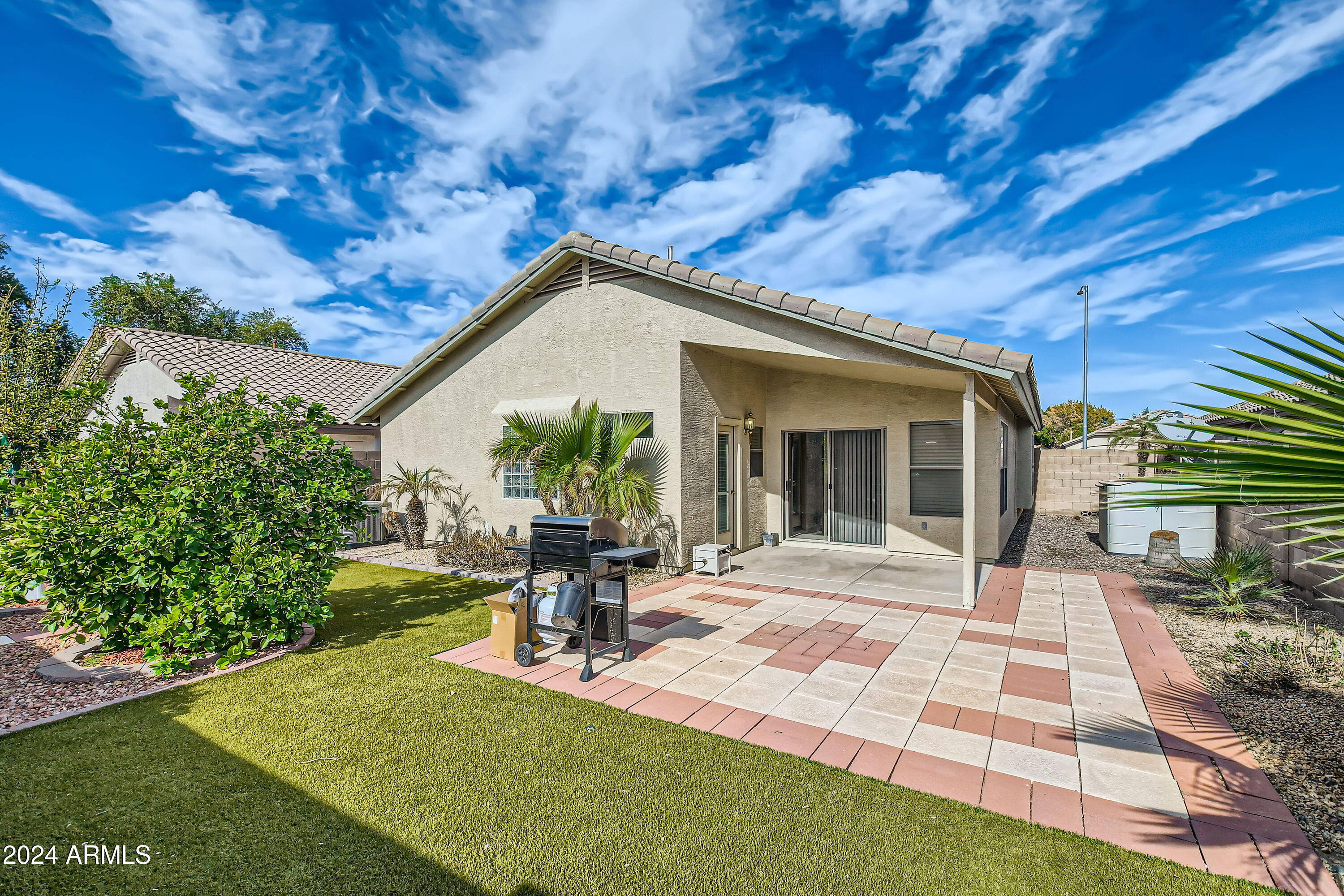 12817 W PALM Lane