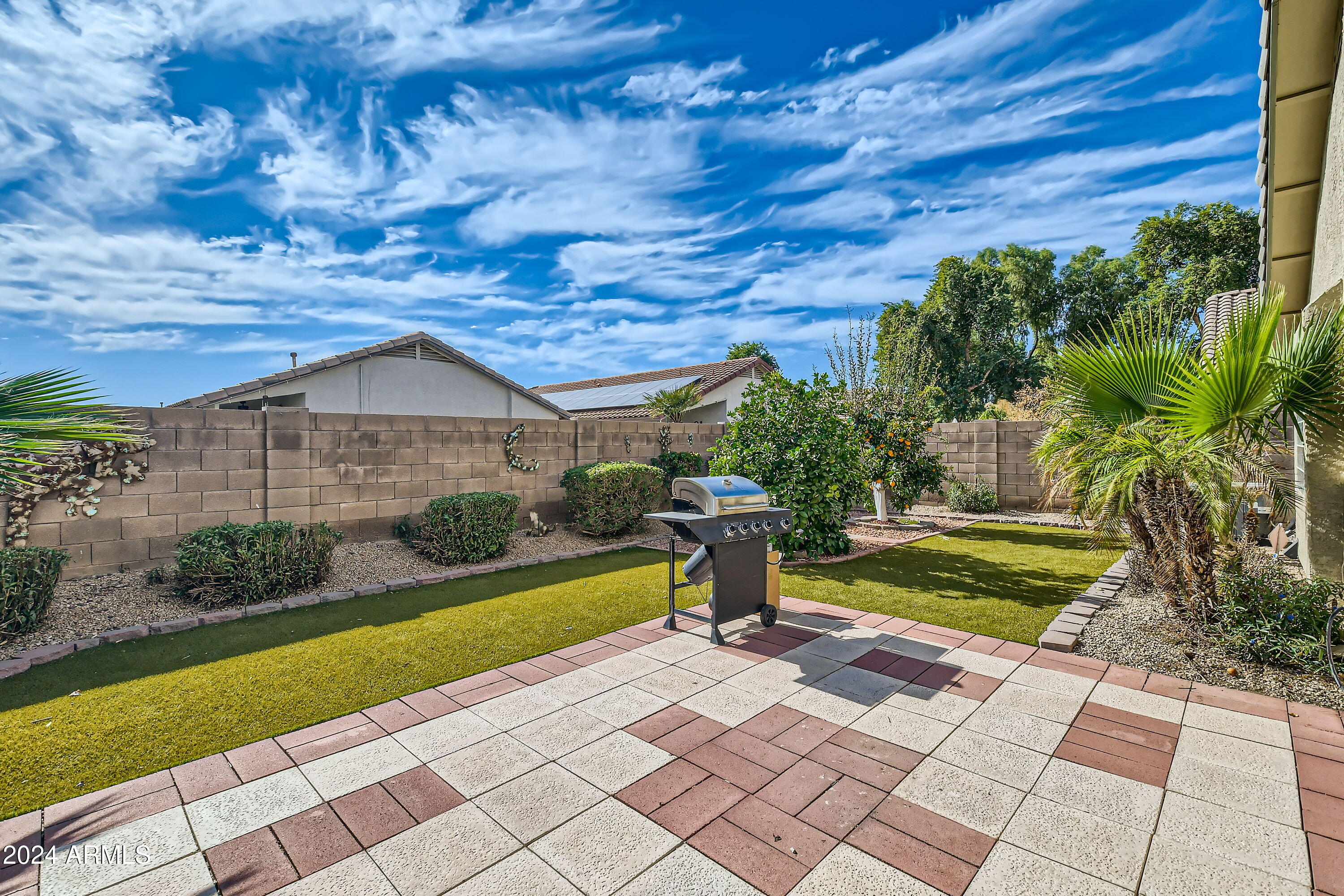 12817 W PALM Lane
