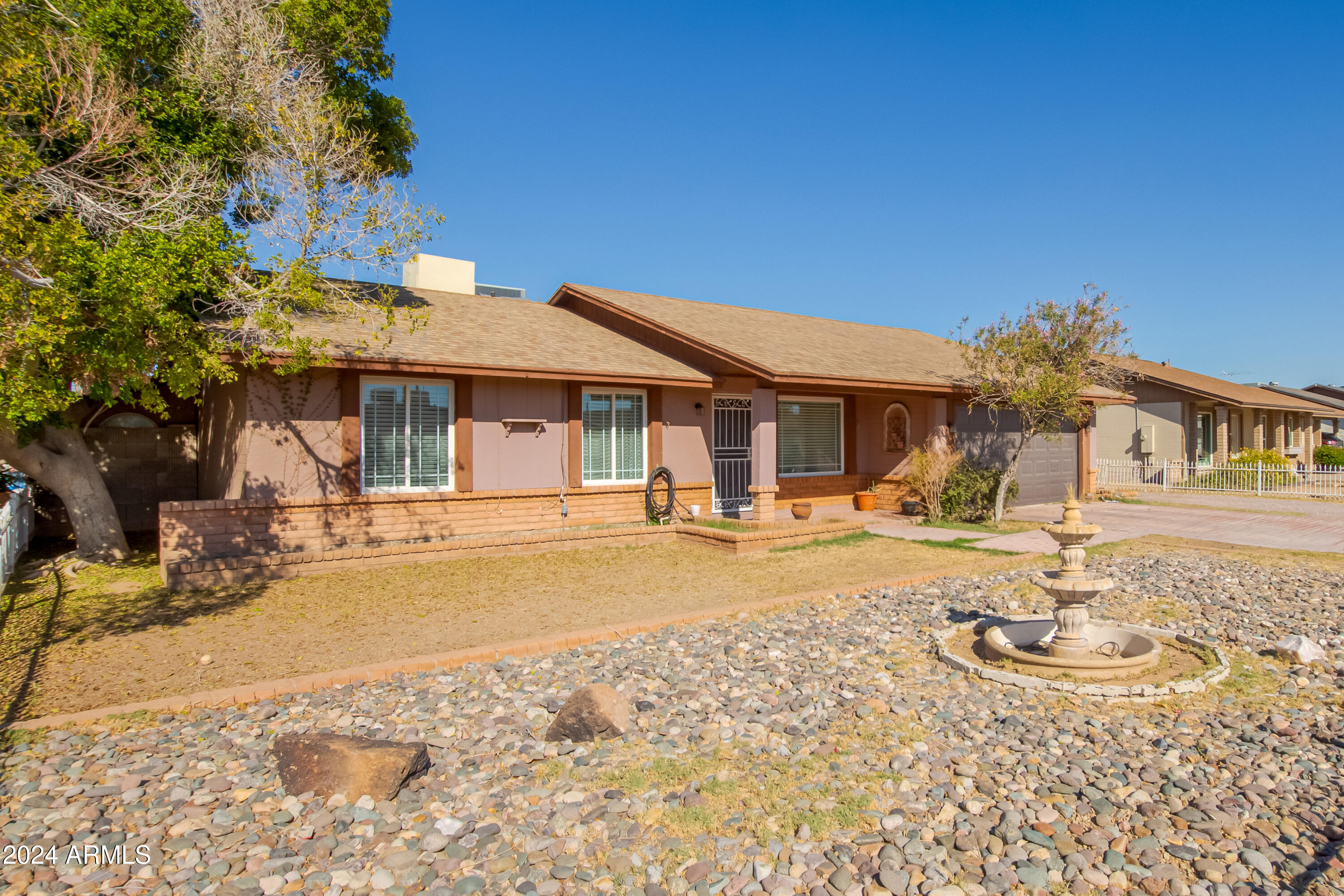 7802 W CATALINA Drive