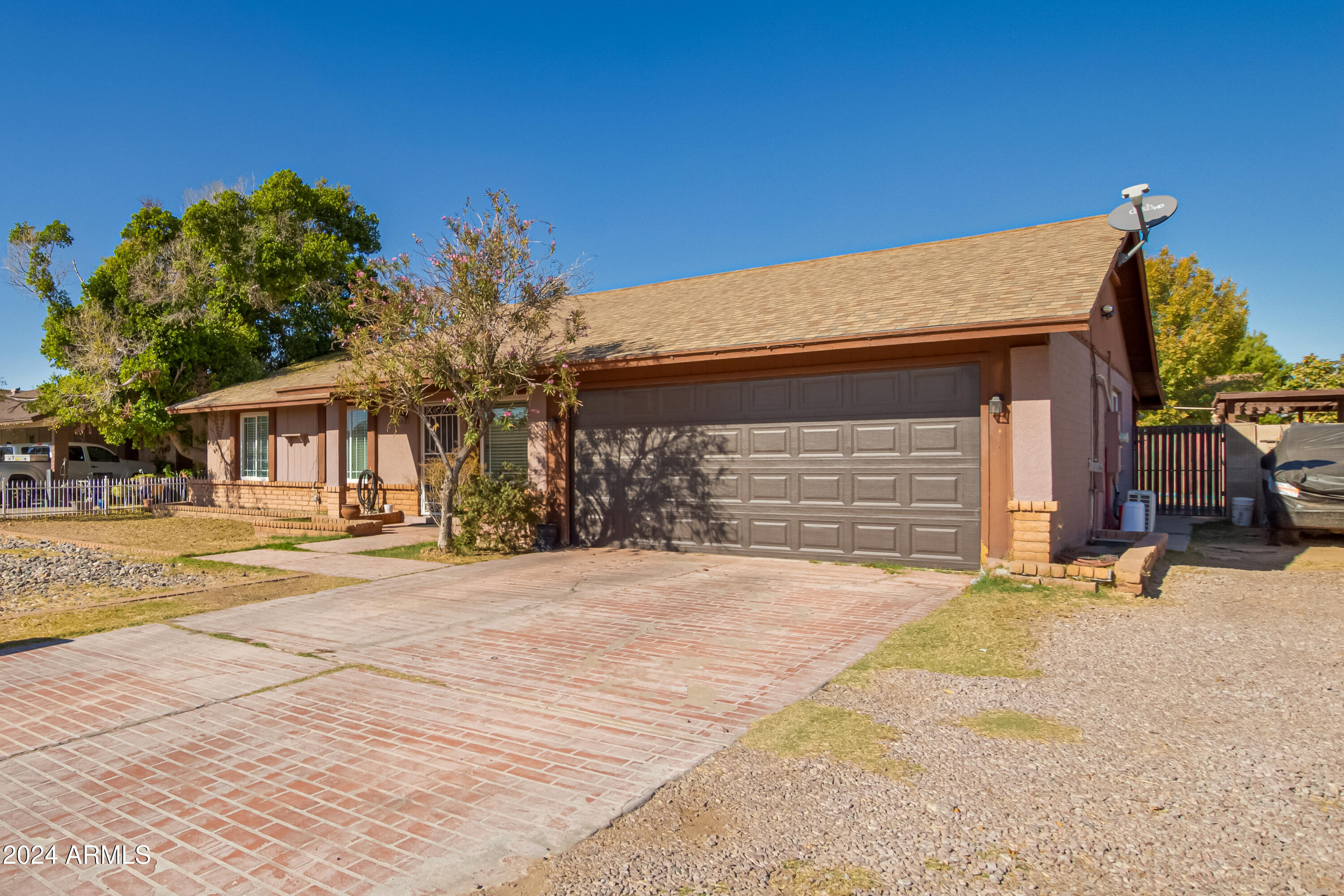 7802 W CATALINA Drive