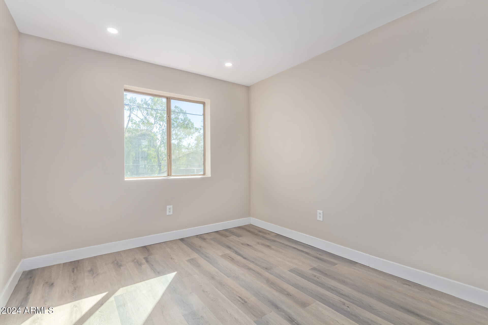 1234 N 36th Avenue # 203